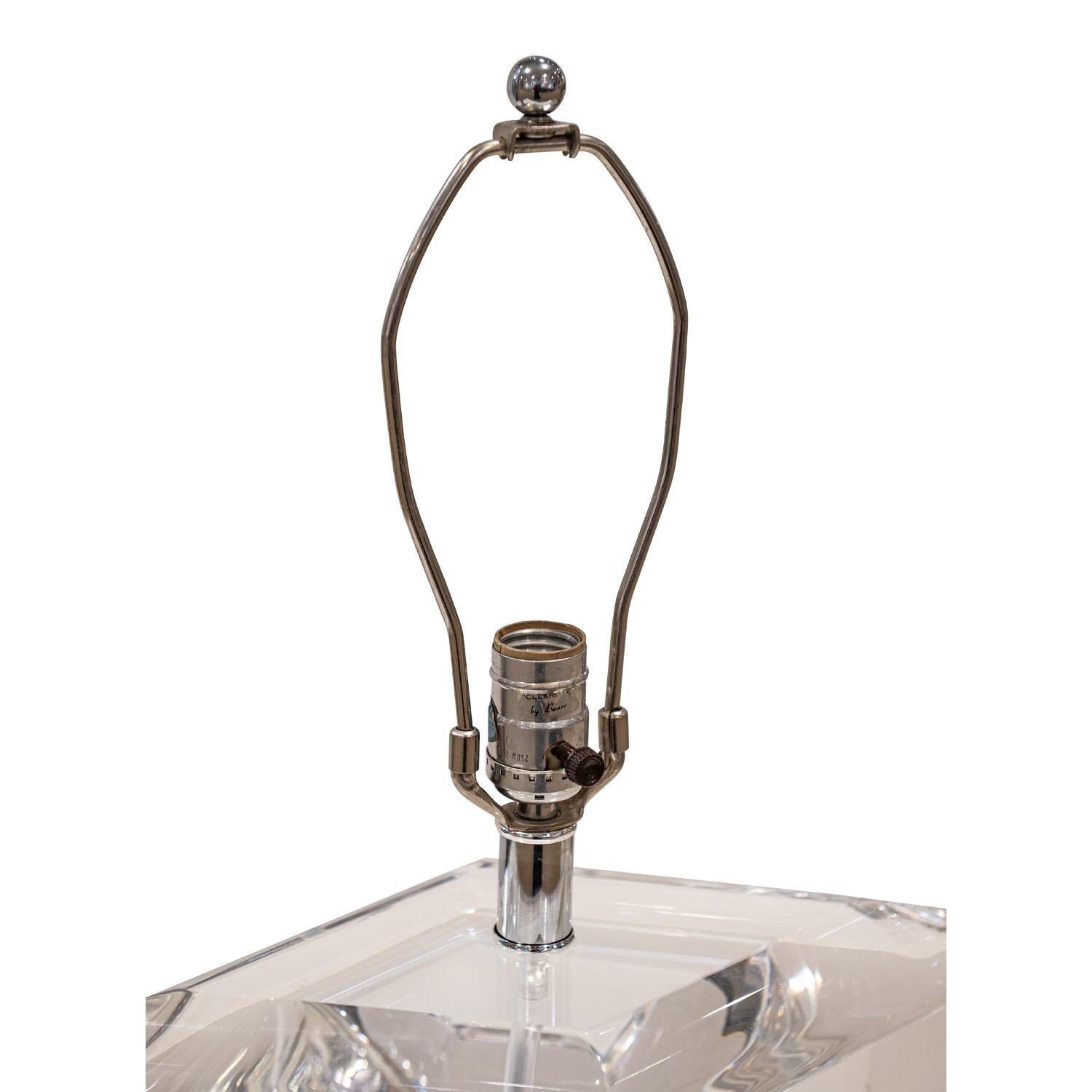 Impressive Sculptural Solid Lucite Table Lamp 1970s In Excellent Condition For Sale In New York, NY