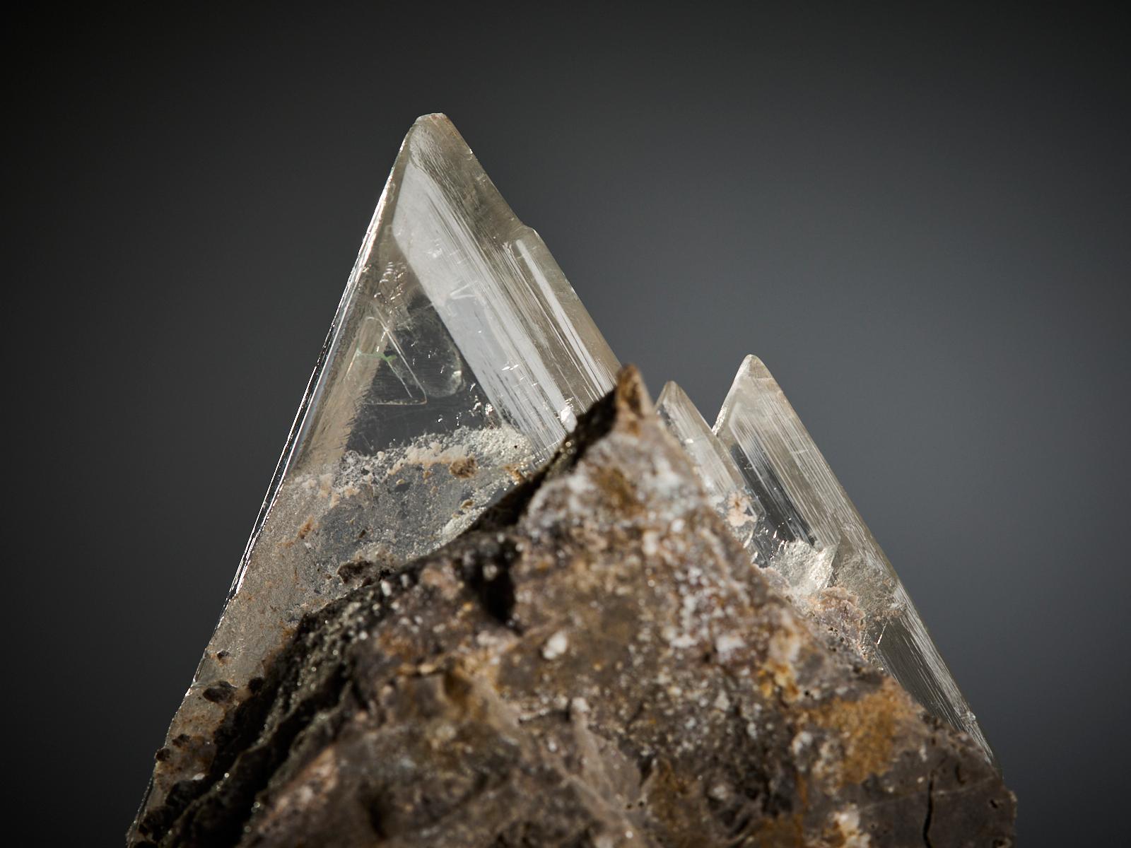 Impressive Selenite Crystal on Matrix en vente 4