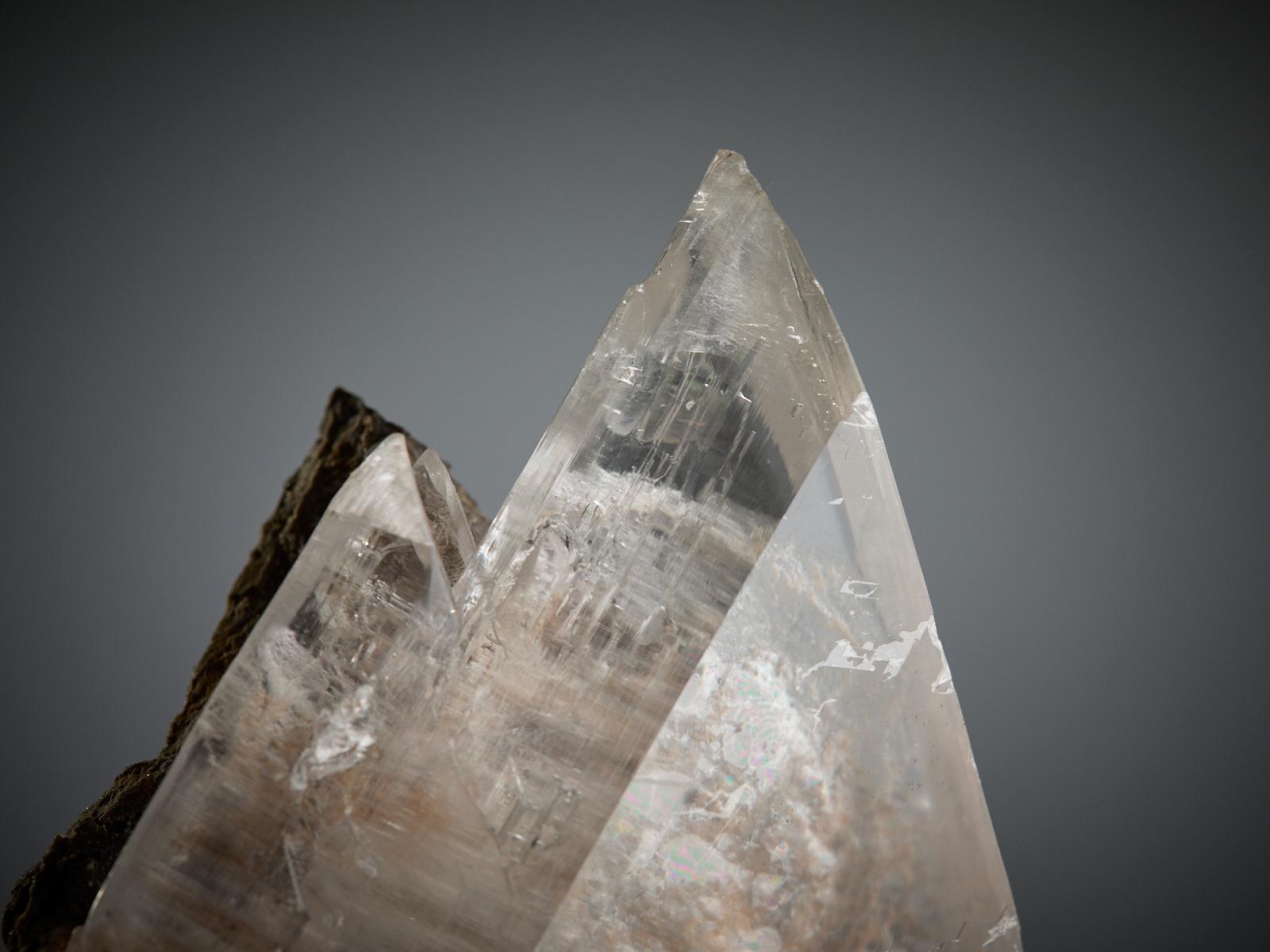 Impressive Selenite Crystal on Matrix en vente 9