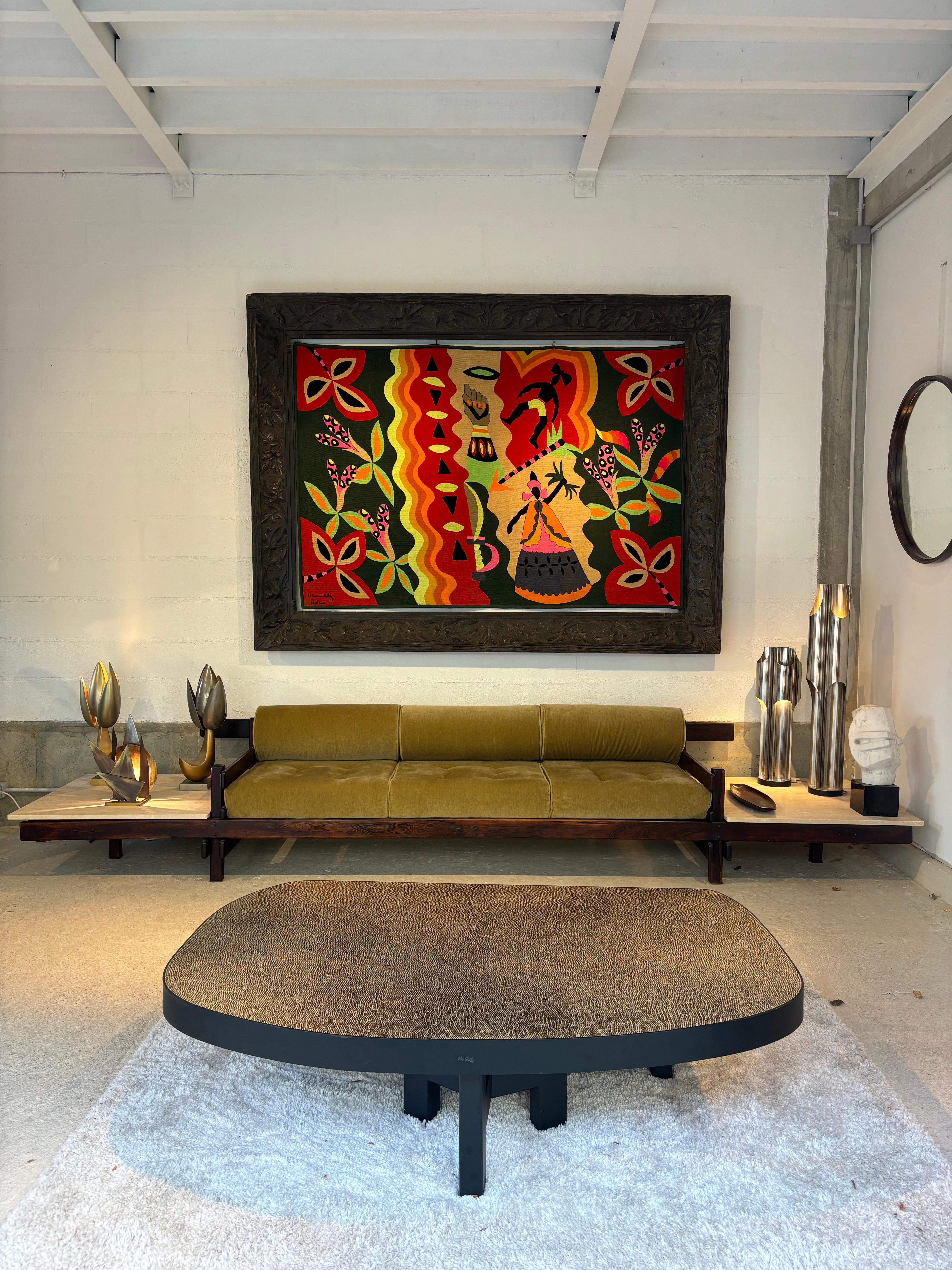 Impressive Sergio Rodrigues sofa In Good Condition For Sale In SAINT-OUEN-SUR-SEINE, FR