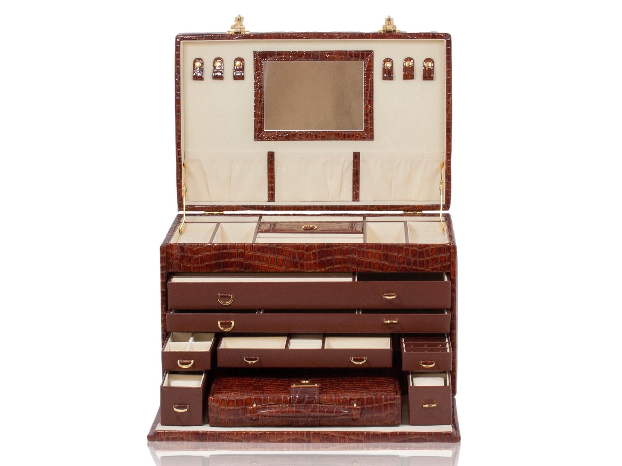 Etui à bijoux en faux crocodile de taille impressionnante en vente 3