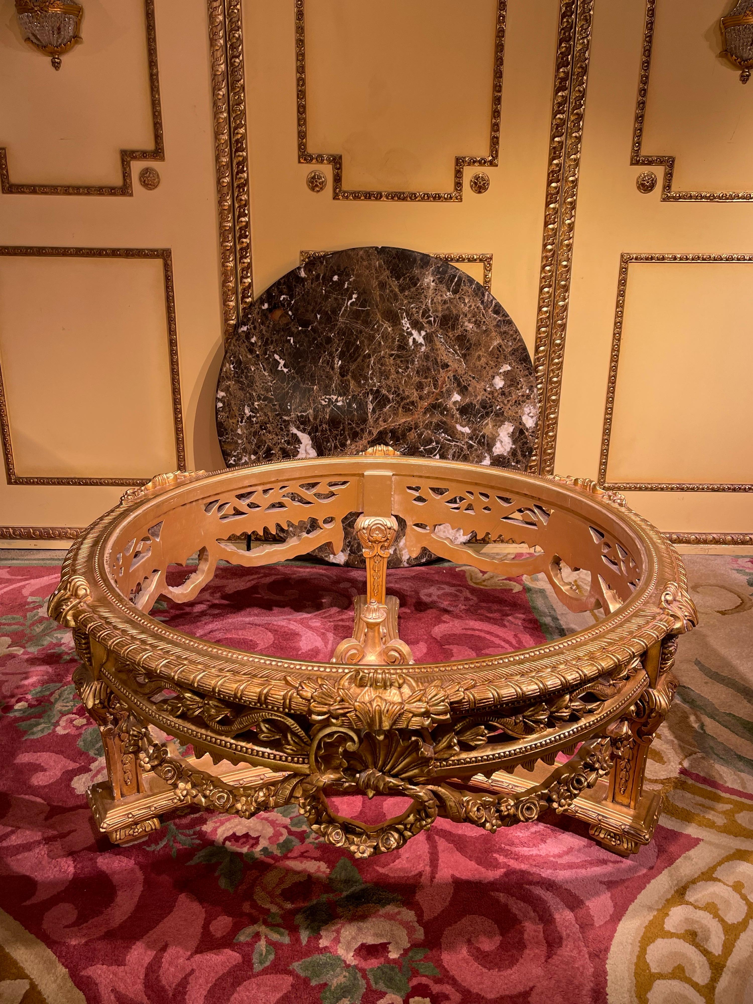 Impressive Solid Coffee Table Louis XV, Beech, Gold 3