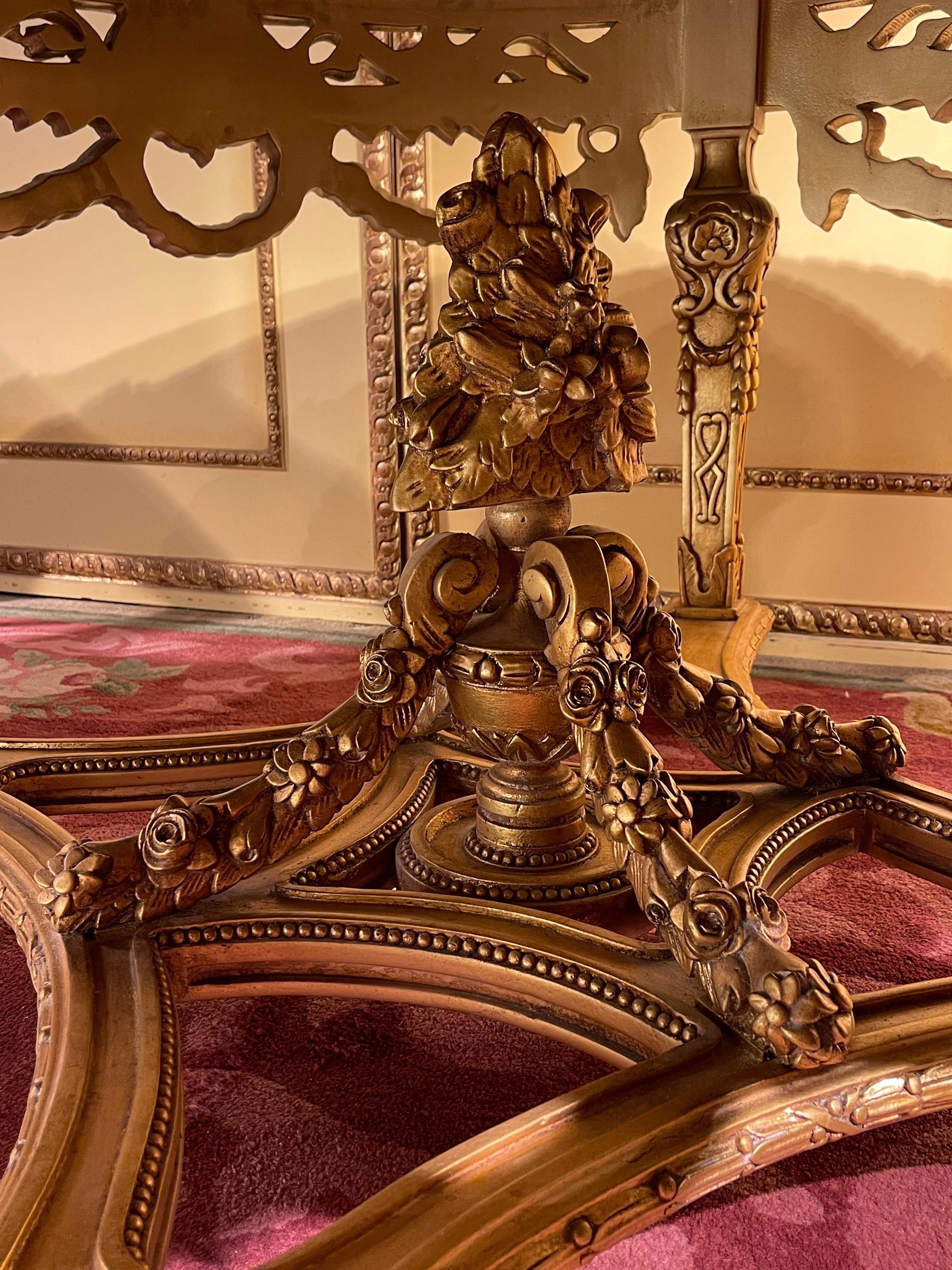 Impressive Solid Salon Center Table Louis XV, Beech, Gold For Sale 4