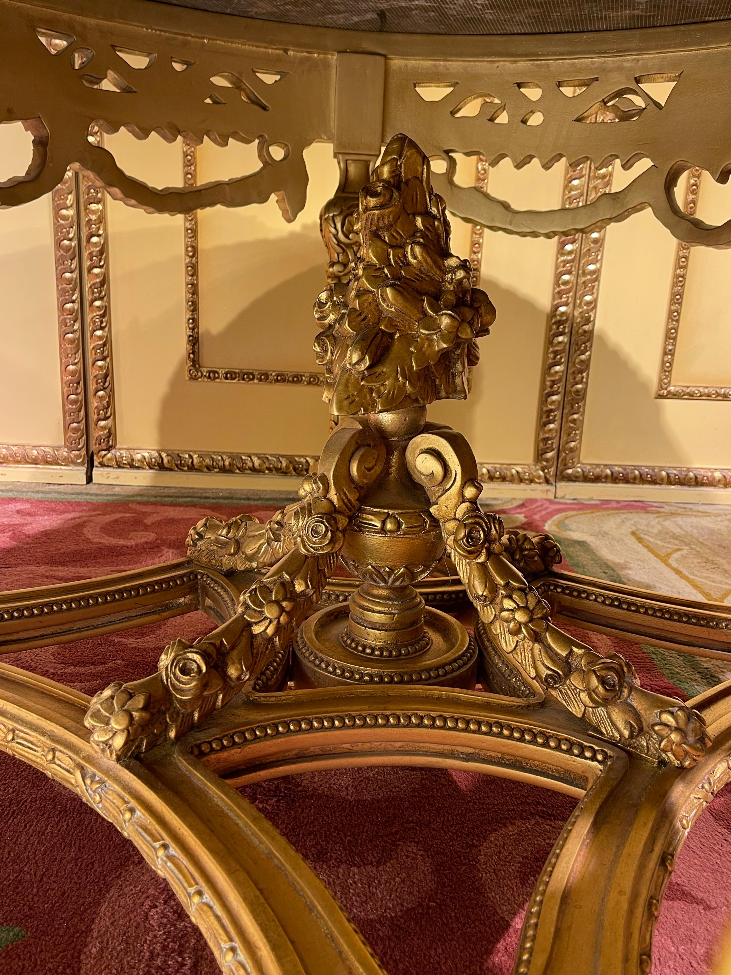 Impressive Solid Salon Center Table Louis XV, Beech, Gold For Sale 9