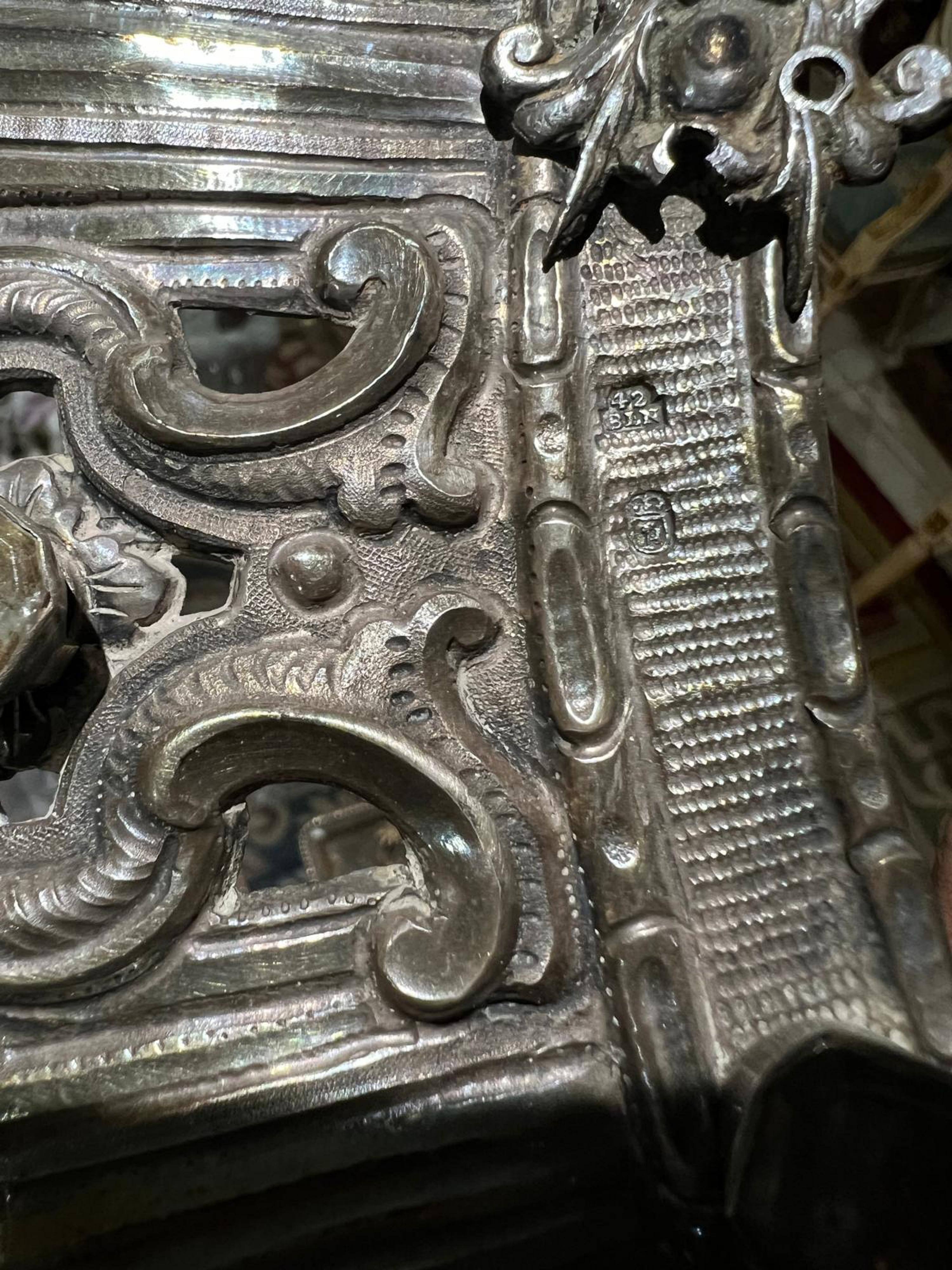 Impressionante corona d'argento spagnola, punzonata da Francisco Beltrán de la Cueva in vendita 3