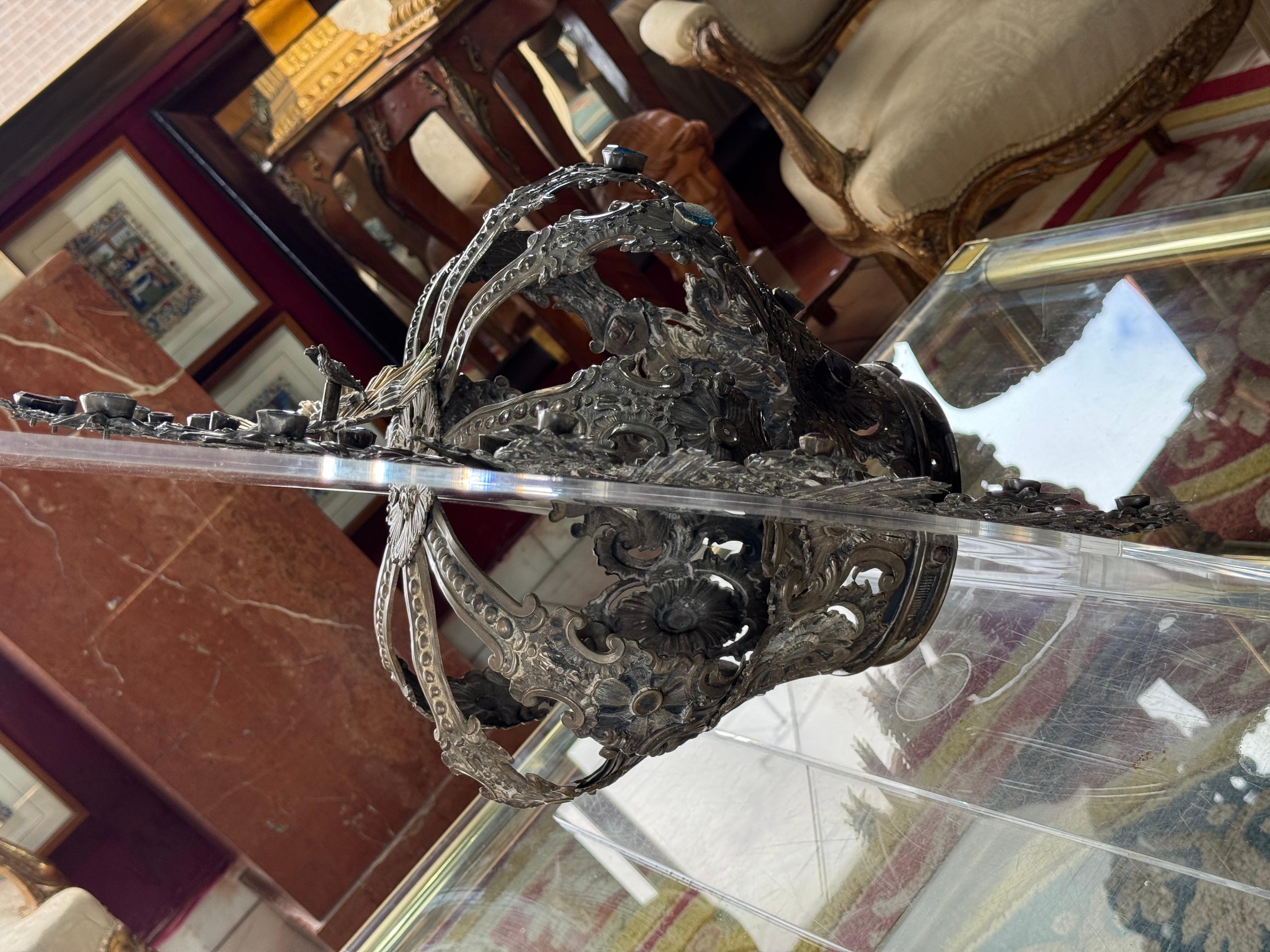 Barocco Impressionante corona d'argento spagnola, punzonata da Francisco Beltrán de la Cueva in vendita