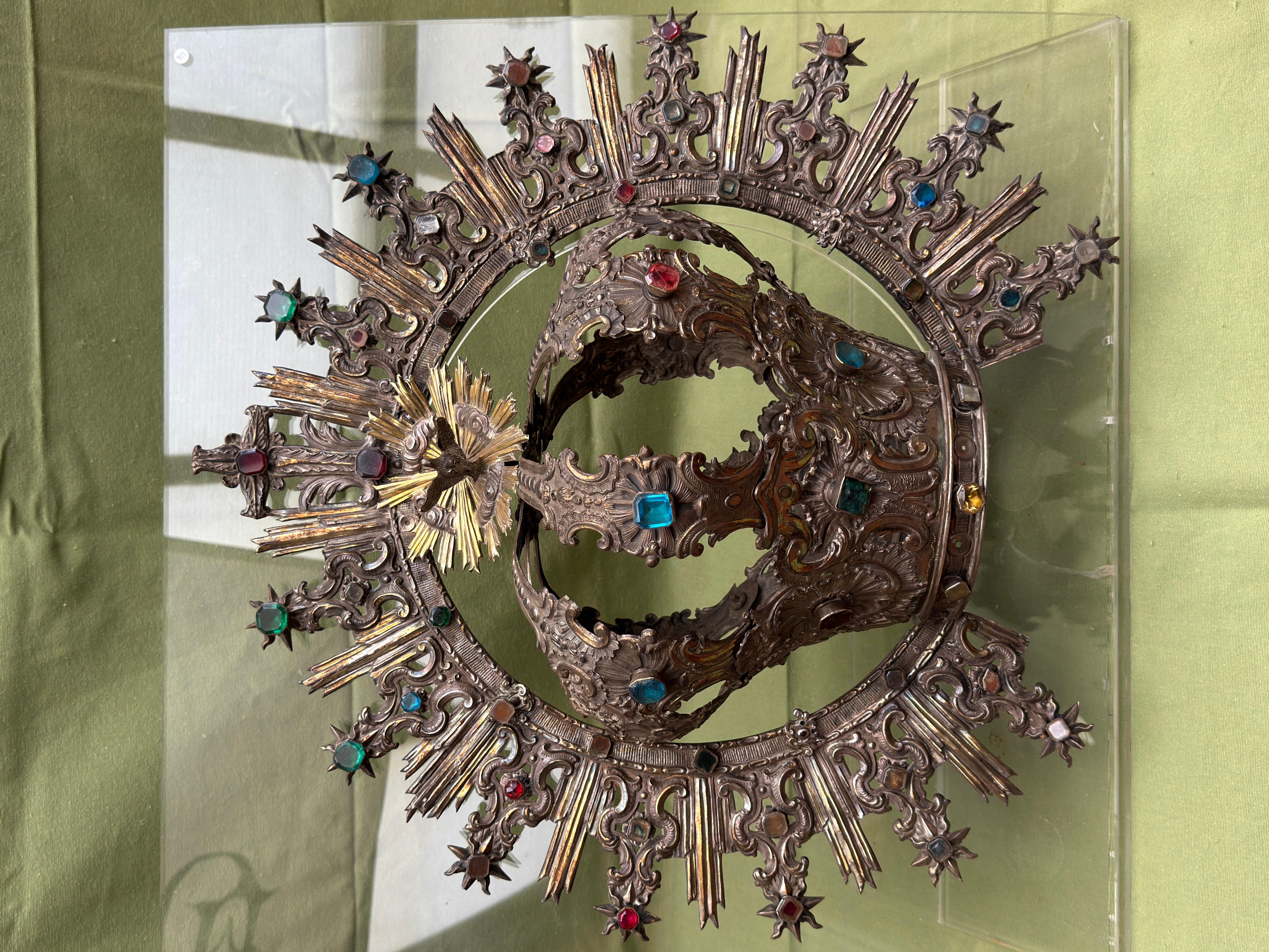 Argento Impressionante corona d'argento spagnola, punzonata da Francisco Beltrán de la Cueva in vendita