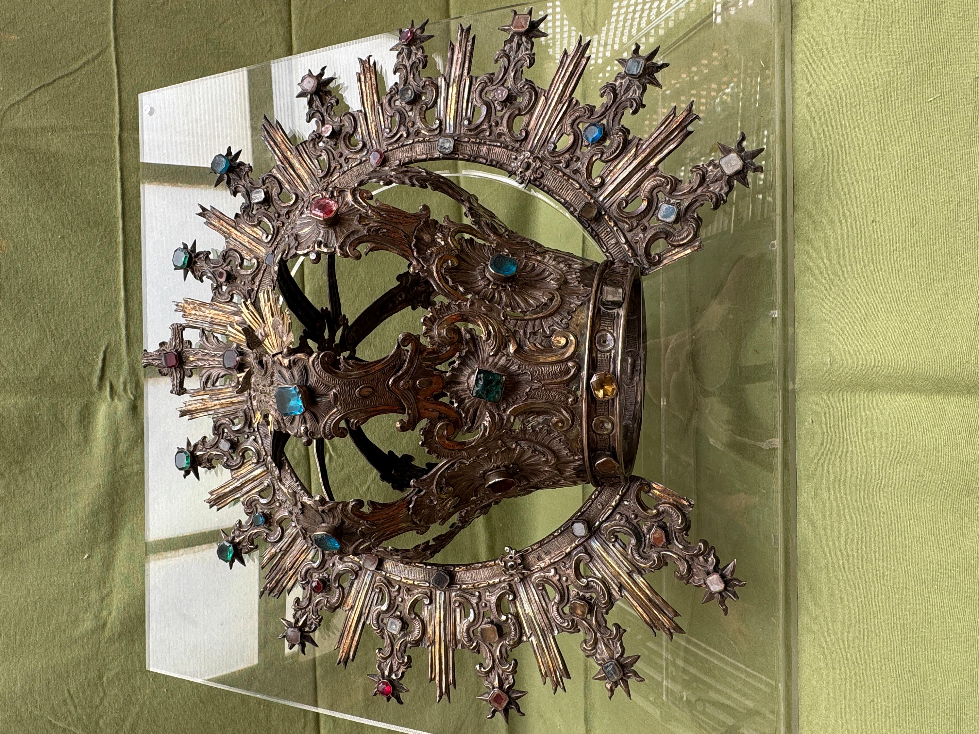 Impressionante corona d'argento spagnola, punzonata da Francisco Beltrán de la Cueva in vendita 1