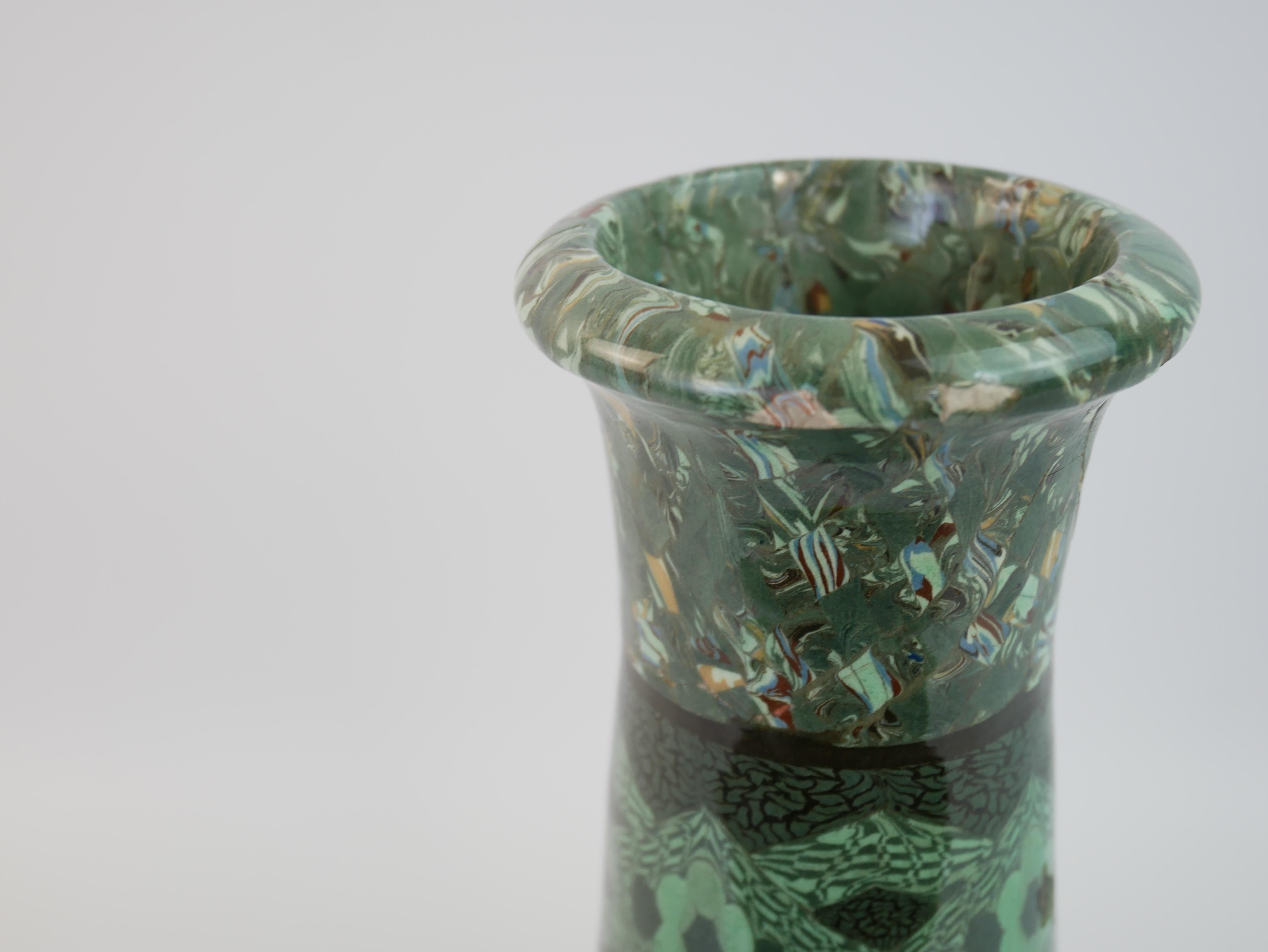 Impressionante ceramica verde 