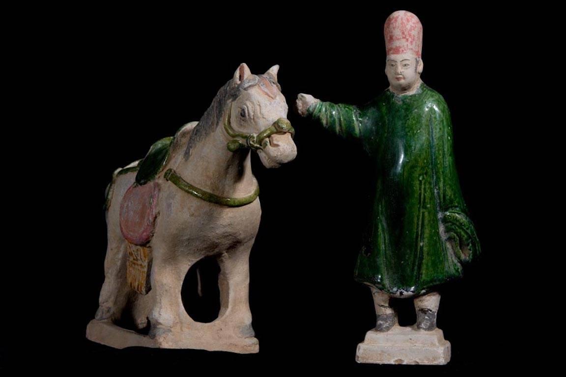 Beeindruckende Terrakotta-Gedenkskulptur - Ming-Dynastie, China '1368-1644 n. Chr. im Angebot 4