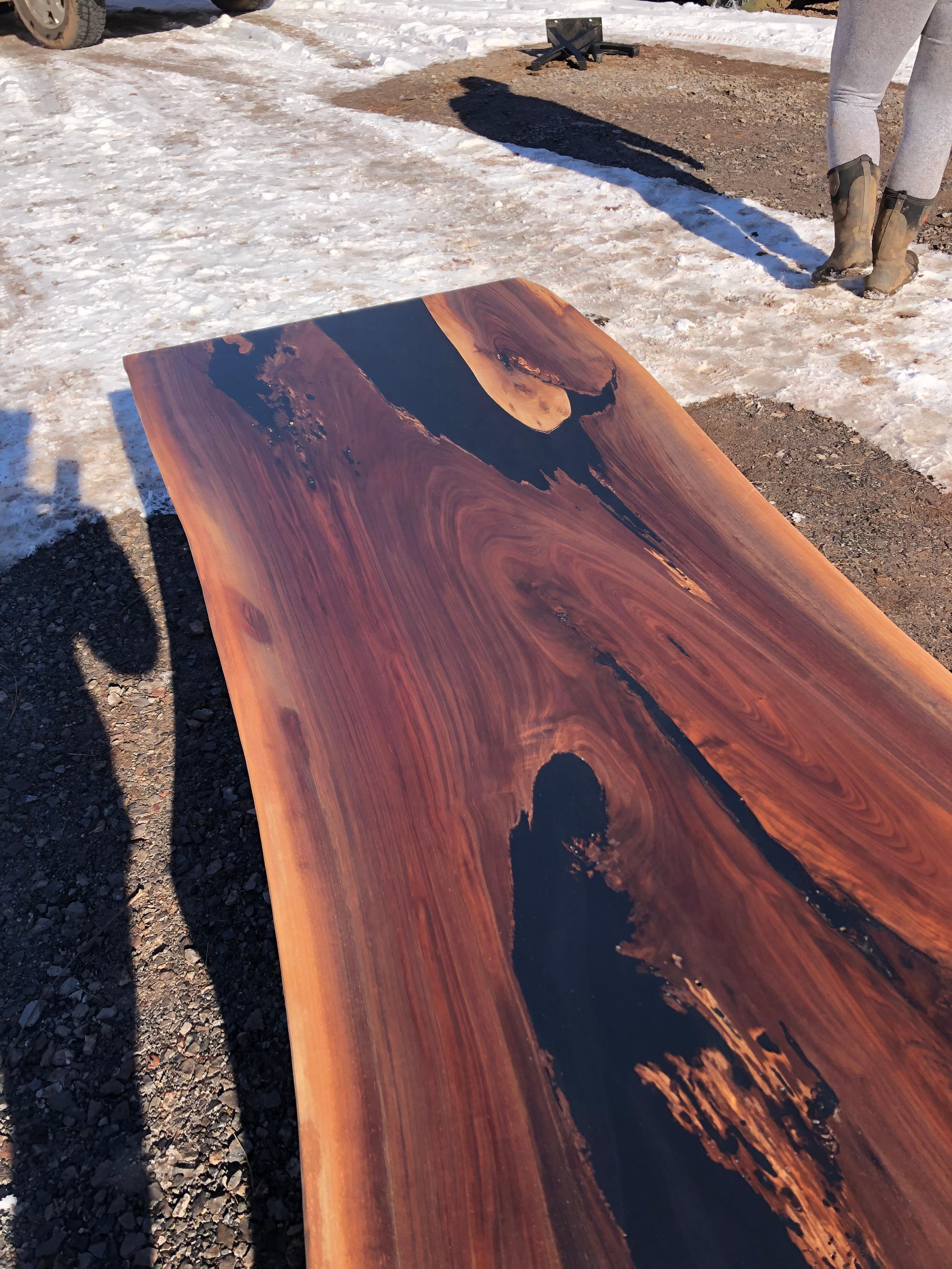 Impressive Very Long Sexy Live Edge Walnut Slab Coffee Table In Excellent Condition For Sale In Hopewell, NJ