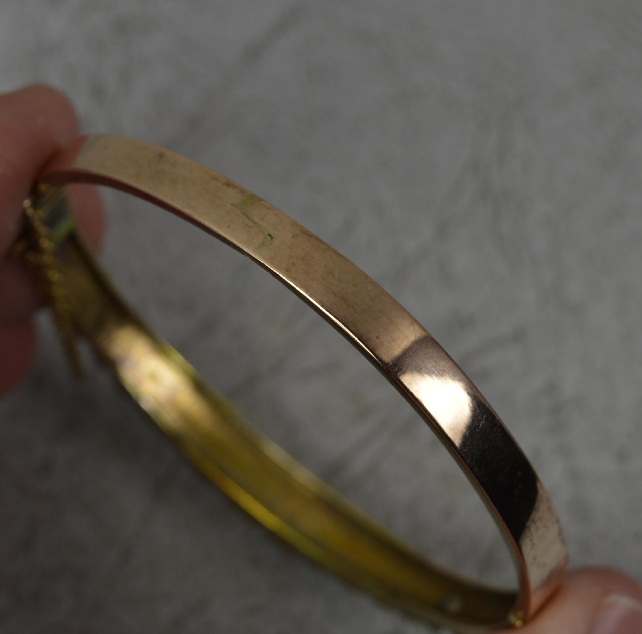 Impressive Victorian 9 Carat Gold and Natural Opal Bangle in Box For Sale 7