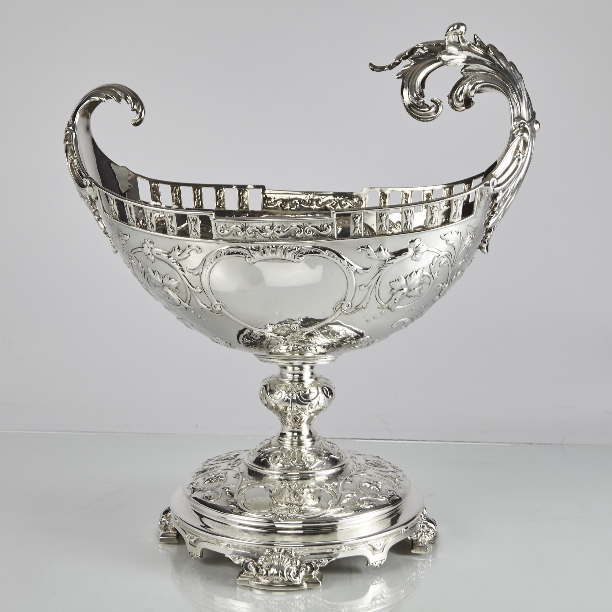 Late 19th Century Impressive Victorian Silver Pedestal Bowl