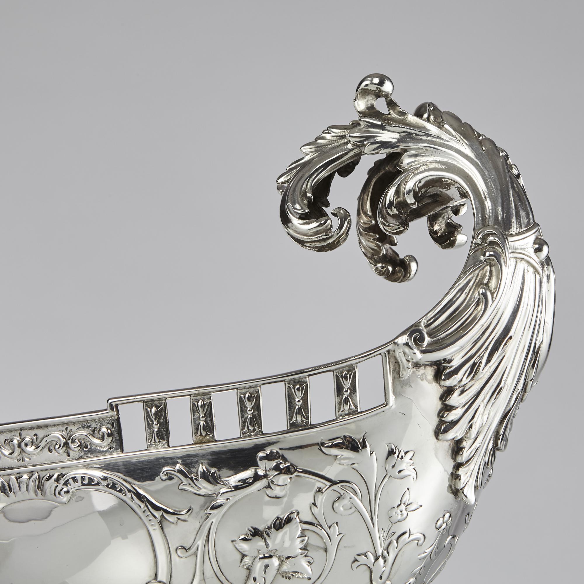 Impressive Victorian Silver Pedestal Bowl 1