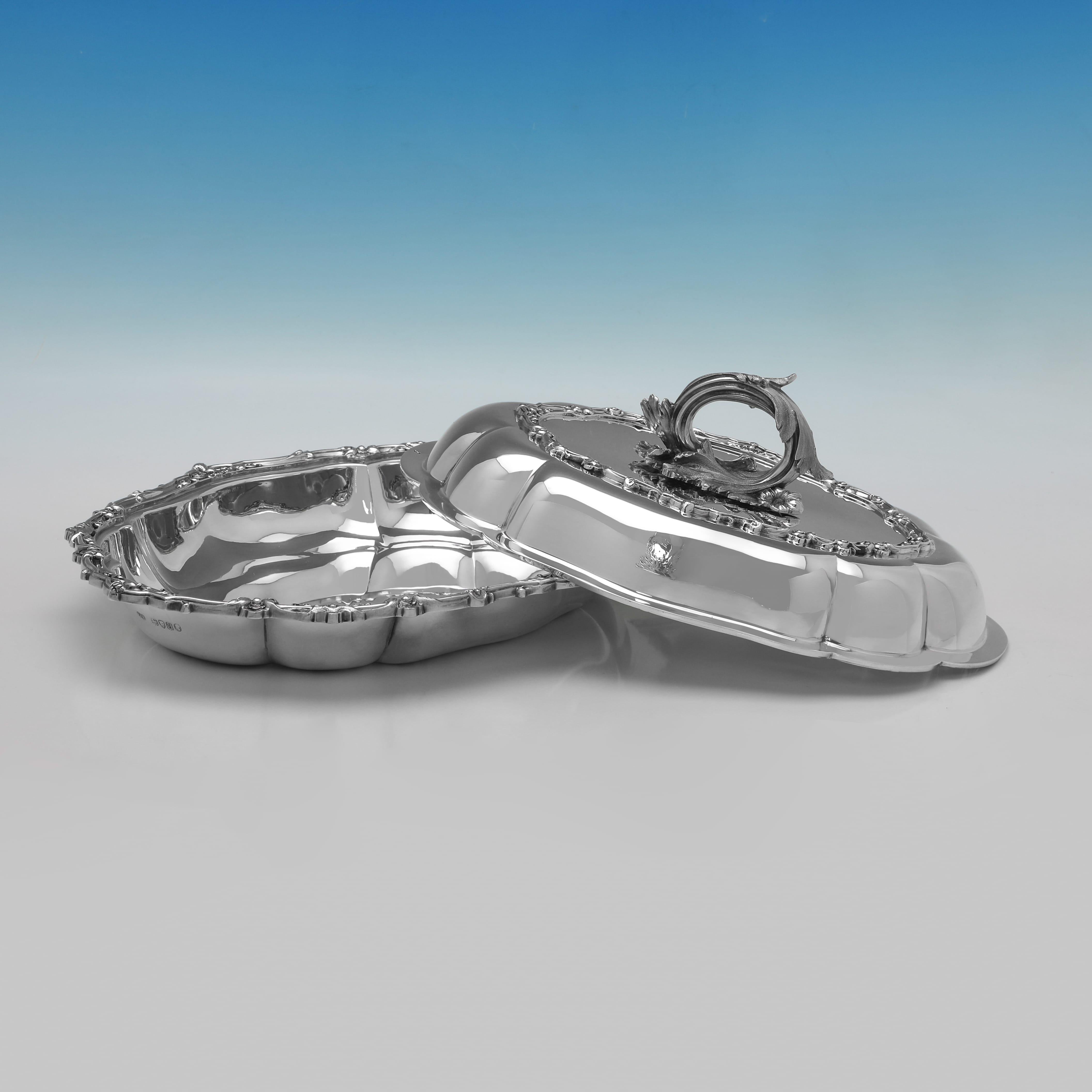 Victorien Impressionnants plats d'entrée victoriens en argent sterling par Edward Ker Reid, 1885 en vente