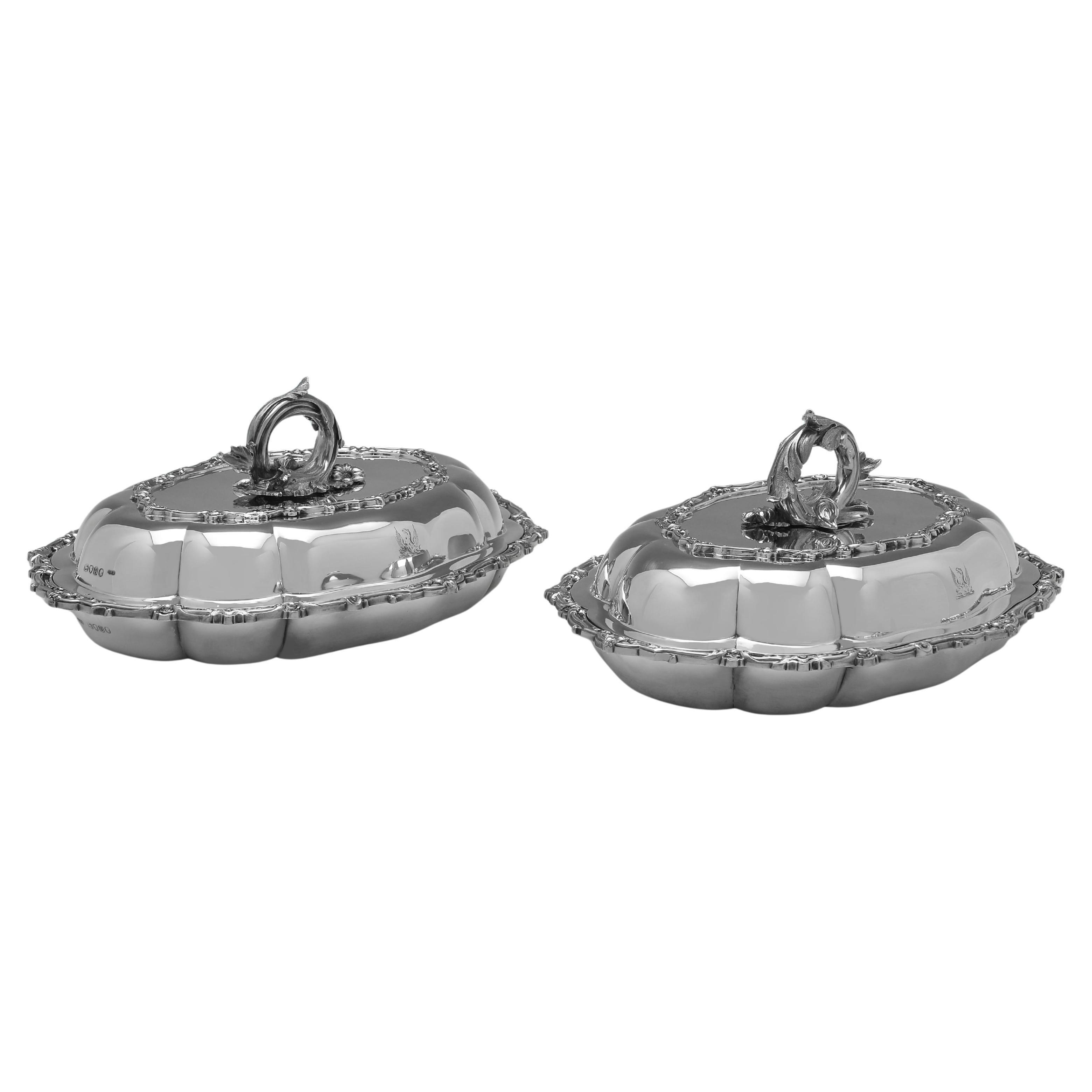 Impressionanti piatti da portata vittoriani in argento Sterling di Edward Ker Reid, 1885