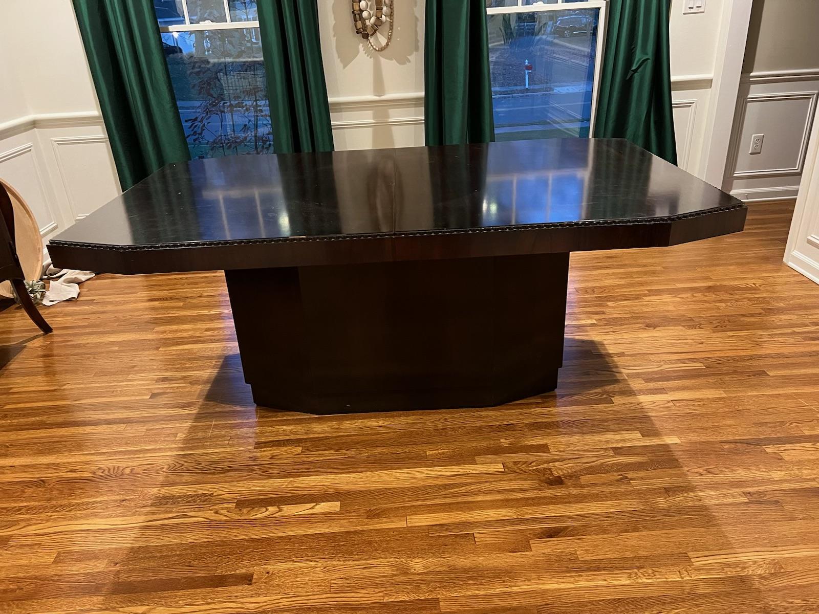 XXIe siècle et contemporain Impressionnante table de salle à manger design EJ Victor Ralph Lauren en placage de noyer