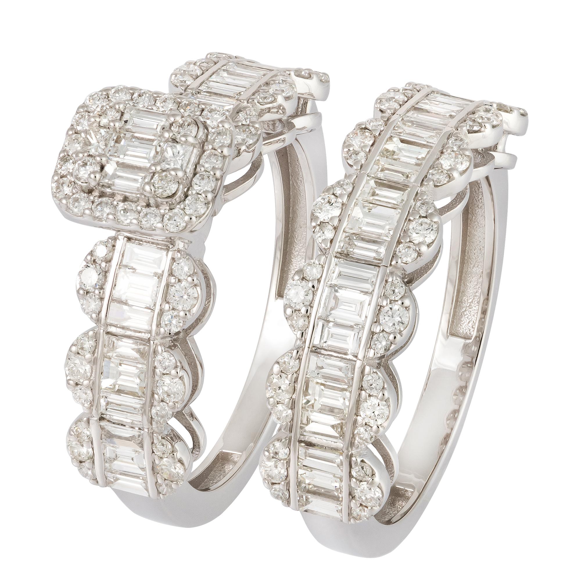 For Sale:  Impressive White 18K Gold White Diamond Ring For Her 2