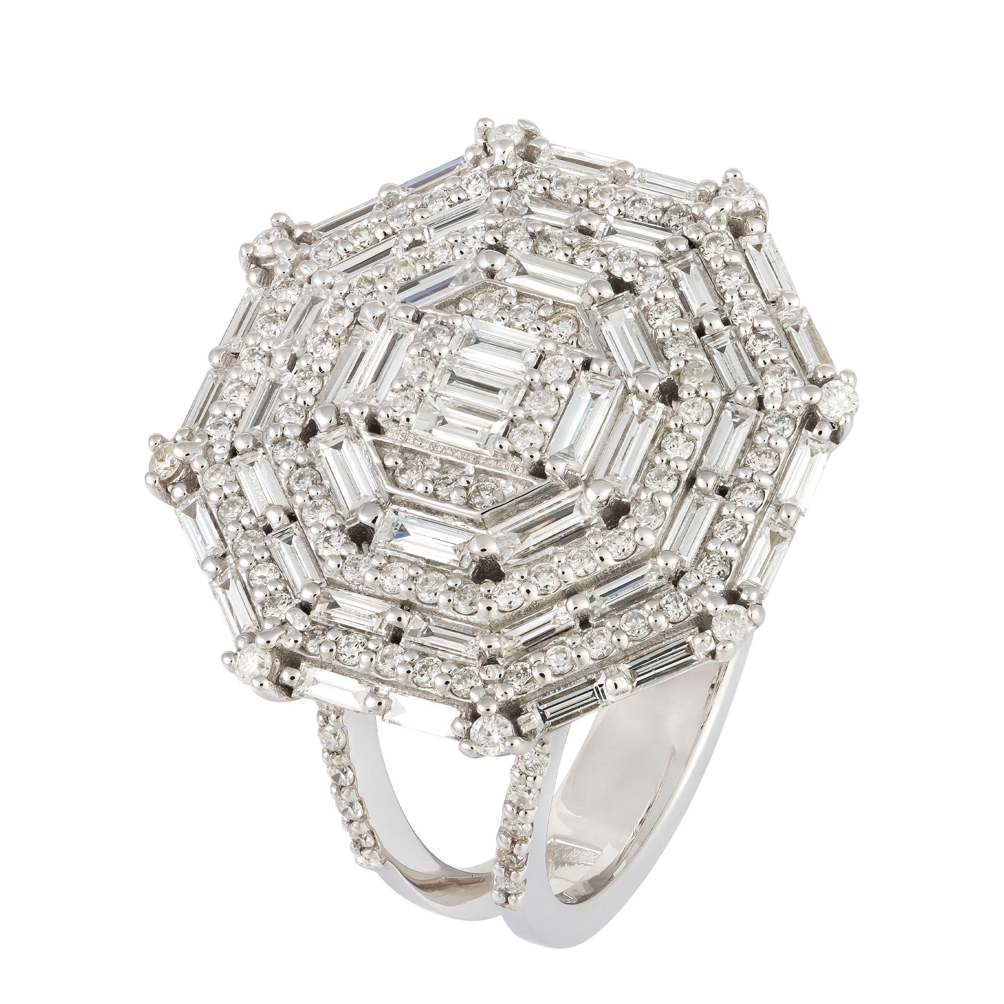 For Sale:  Impressive White 18K Gold White Diamond Ring for Her 4