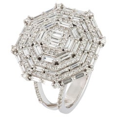 Impressive White 18K Gold White Diamond Ring for Her