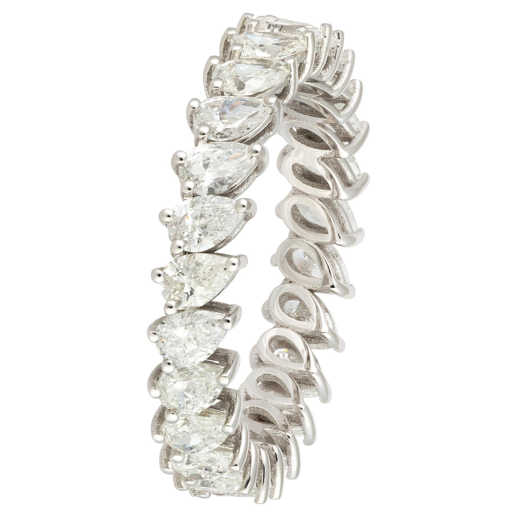 For Sale:  Impressive White 18K Gold White Diamond Ring for Her