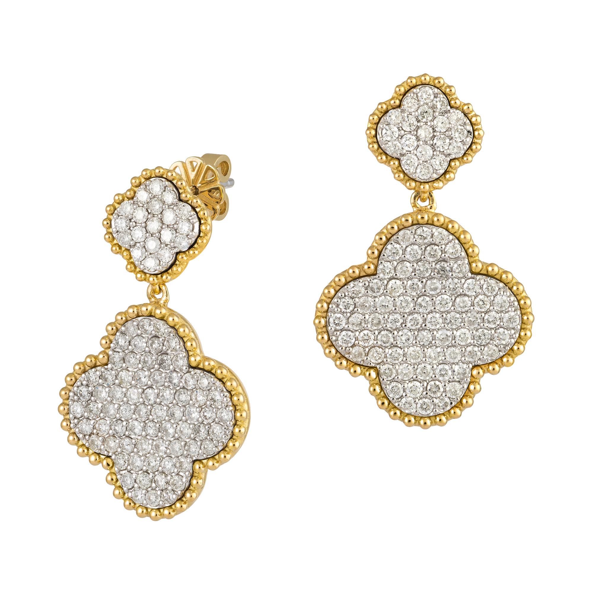Modern Impressive White Pink Gold 18K Earrings Diamond For Her For Sale