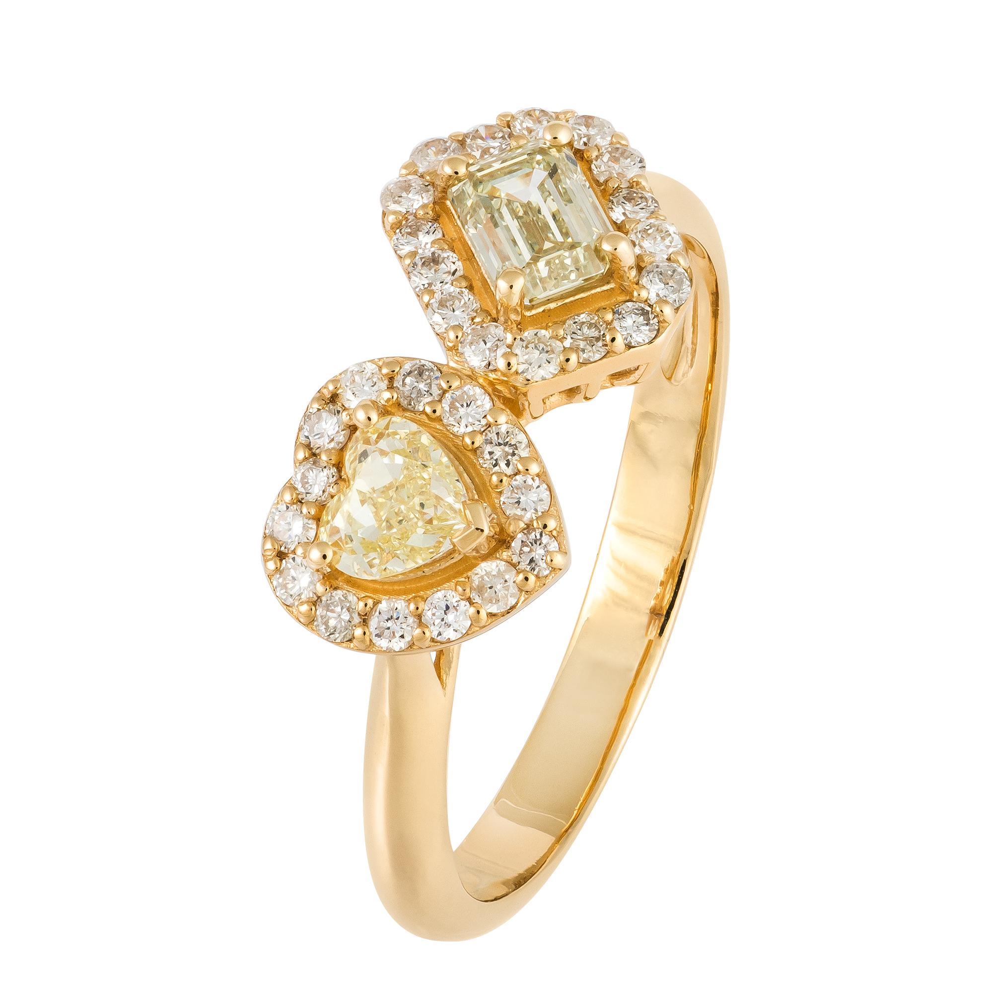 For Sale:  Impressive Yellow 18K Gold White Yellow Diamond Ring For Her 2