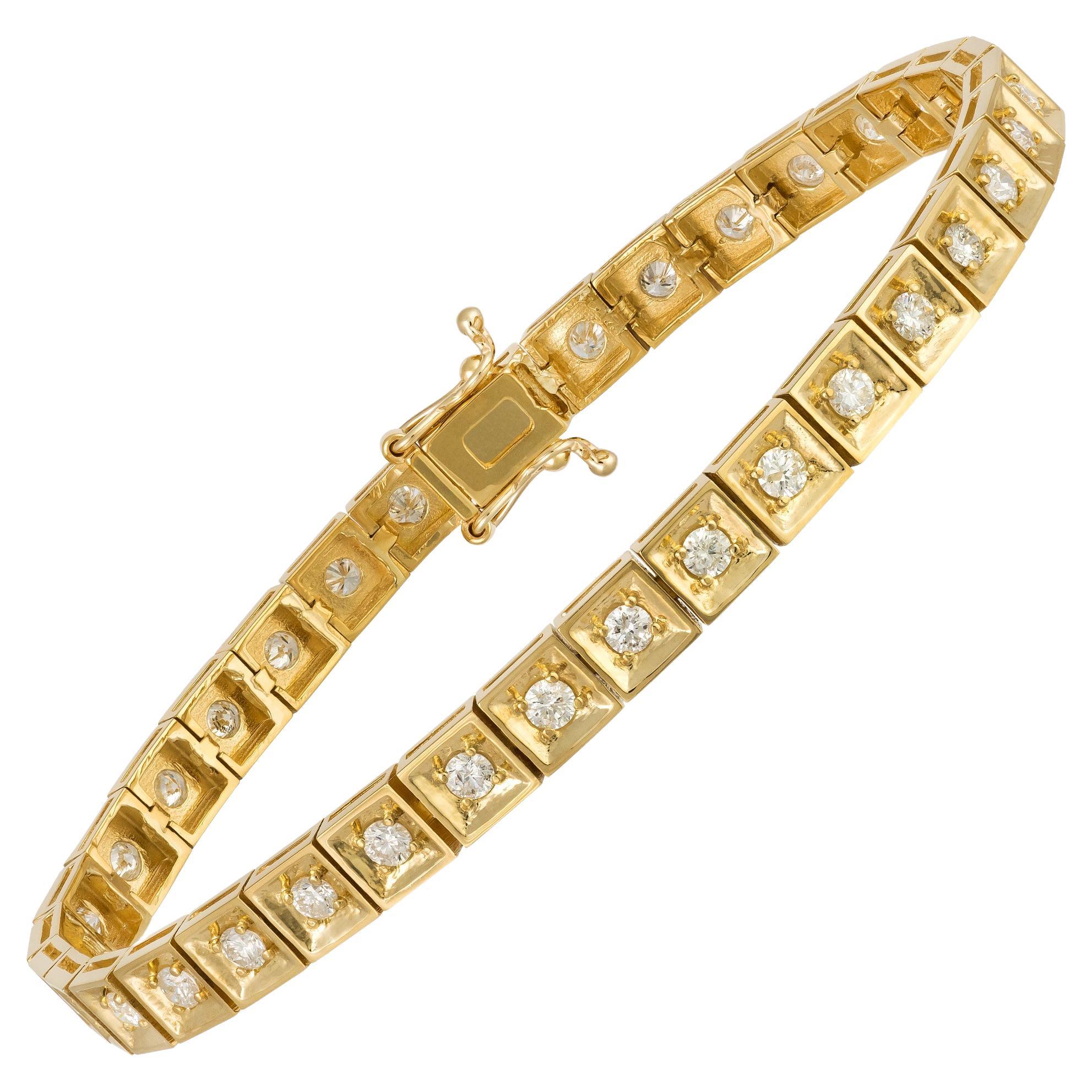 Impressionnant bracelet en or jaune 18K avec diamant pour elle en vente