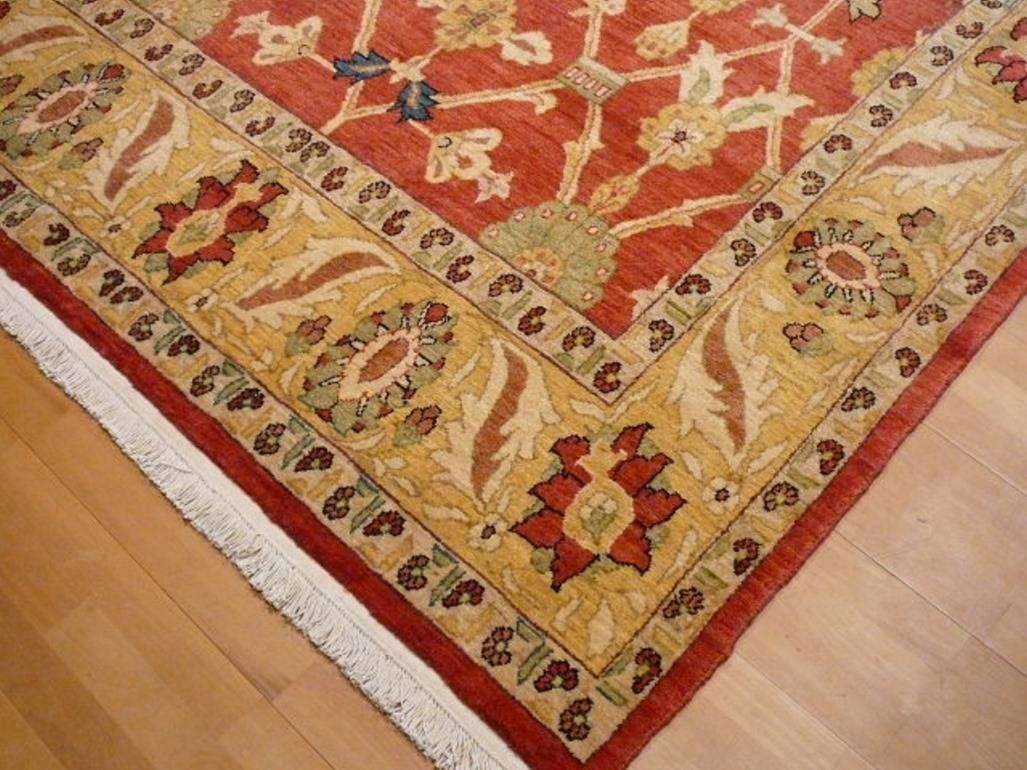 Impressive Ziegler Mahal hand knotted rug For Sale 6