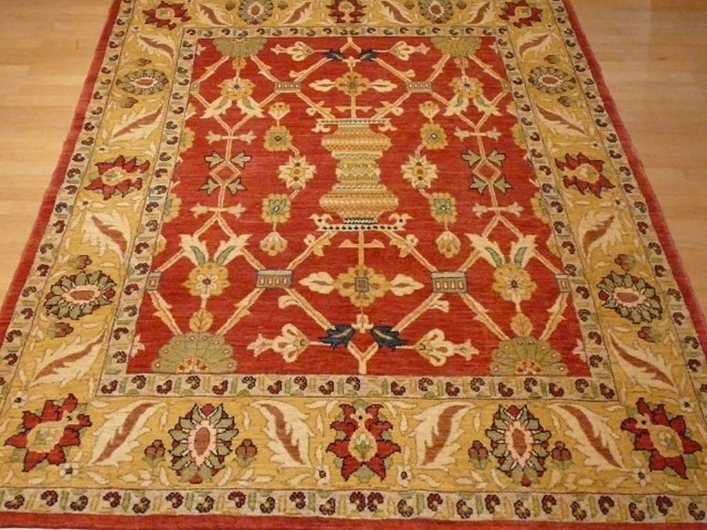 Impressive Ziegler Mahal hand knotted rug For Sale 1