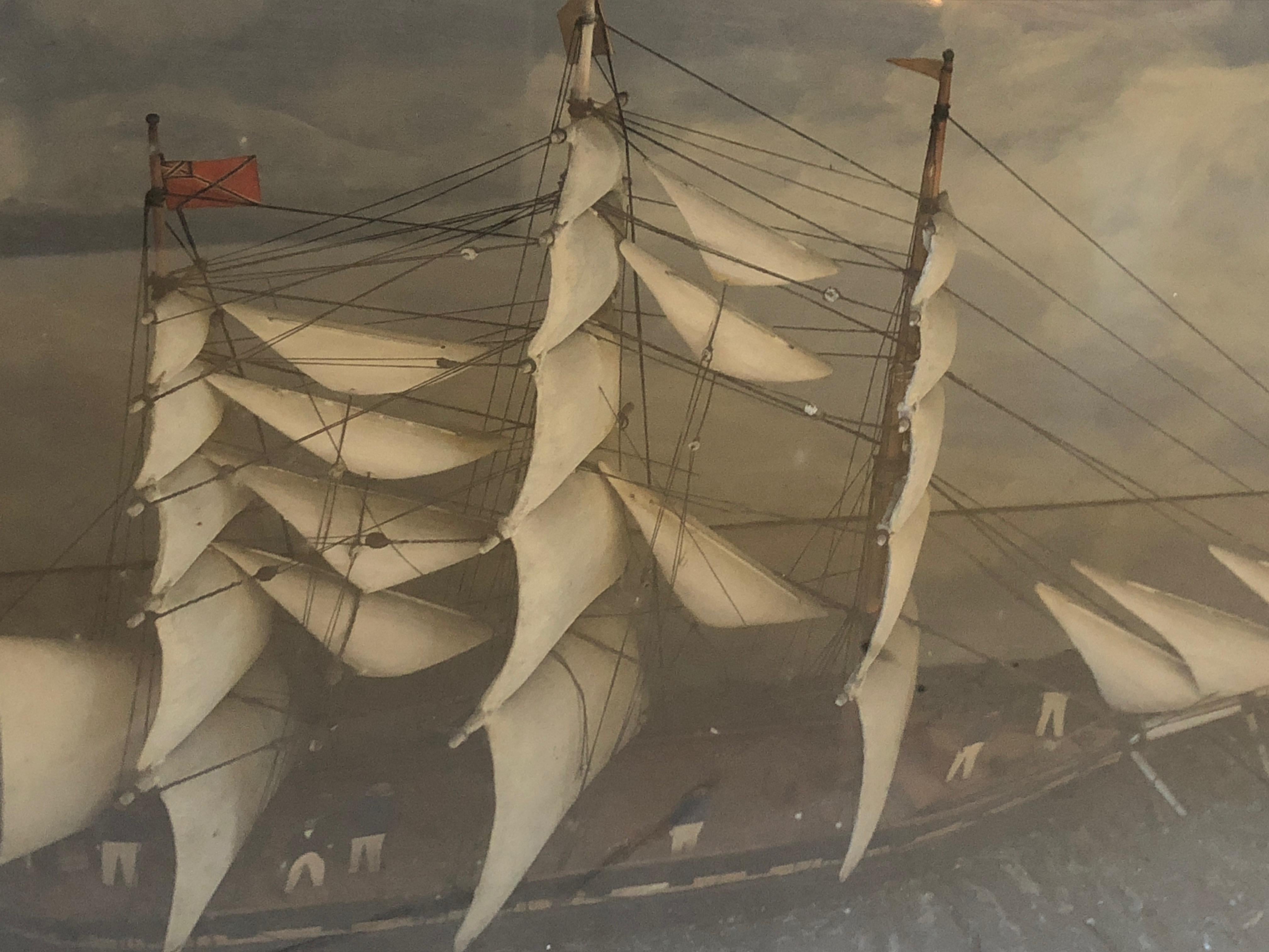 Grande et impressionnante boîte antique Diorama ou récipient à voile représentant un voilier Bon état - En vente à Hopewell, NJ