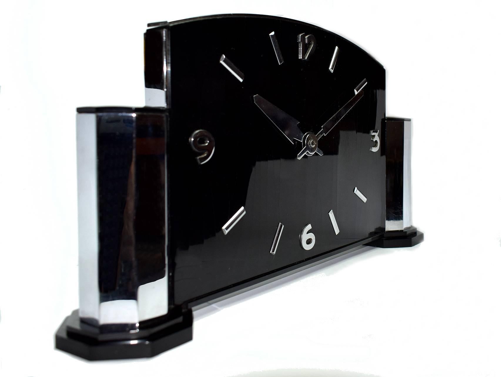 Ebonized Impressively Large Art Deco Modernist English Mantle Clock, circa 1930 For Sale