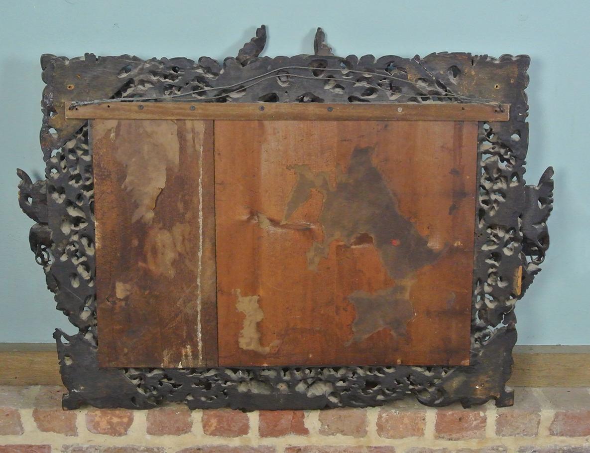 Impresionante espejo grande de madera dorada tallada con querubines y palomas c. 1830 en venta 2