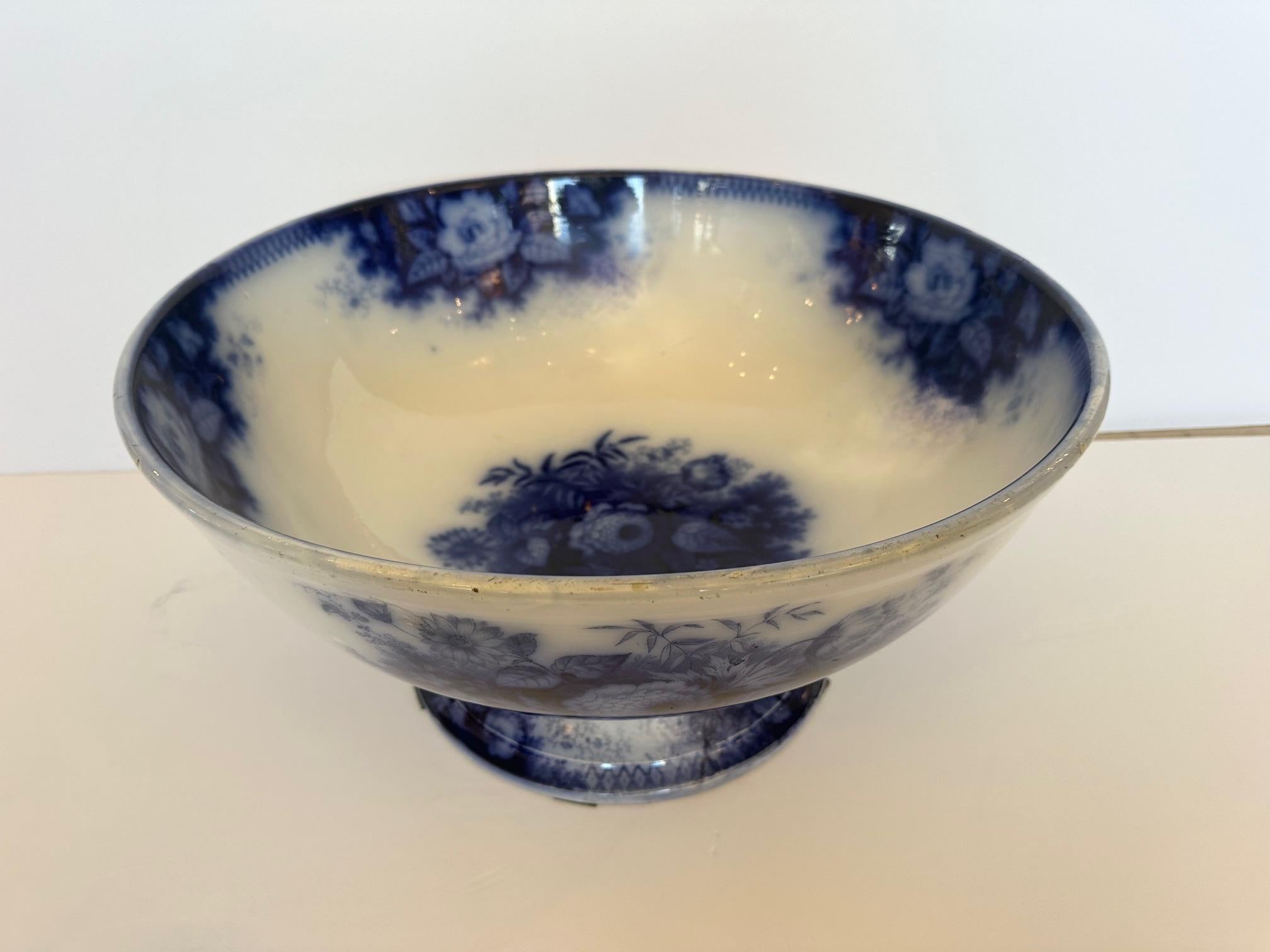 Tedesco Centrotavola con ciotola in porcellana di Villeroy & Boch di dimensioni impressionanti in vendita