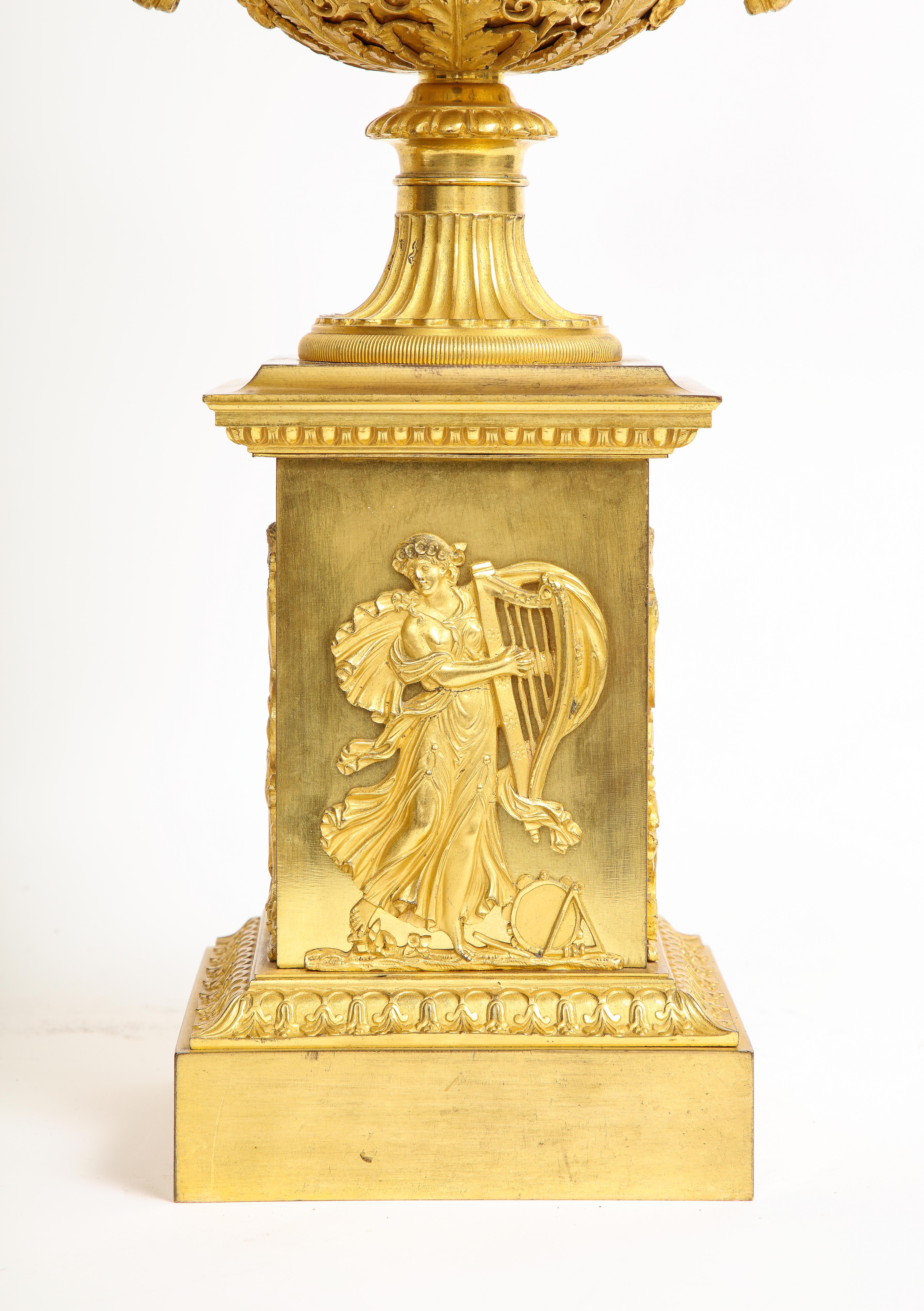 Ein Paar französische Empire-Vasen mit Goldbronze-Bezug/Potpourris, Att. Thomier A Paris im Angebot 8