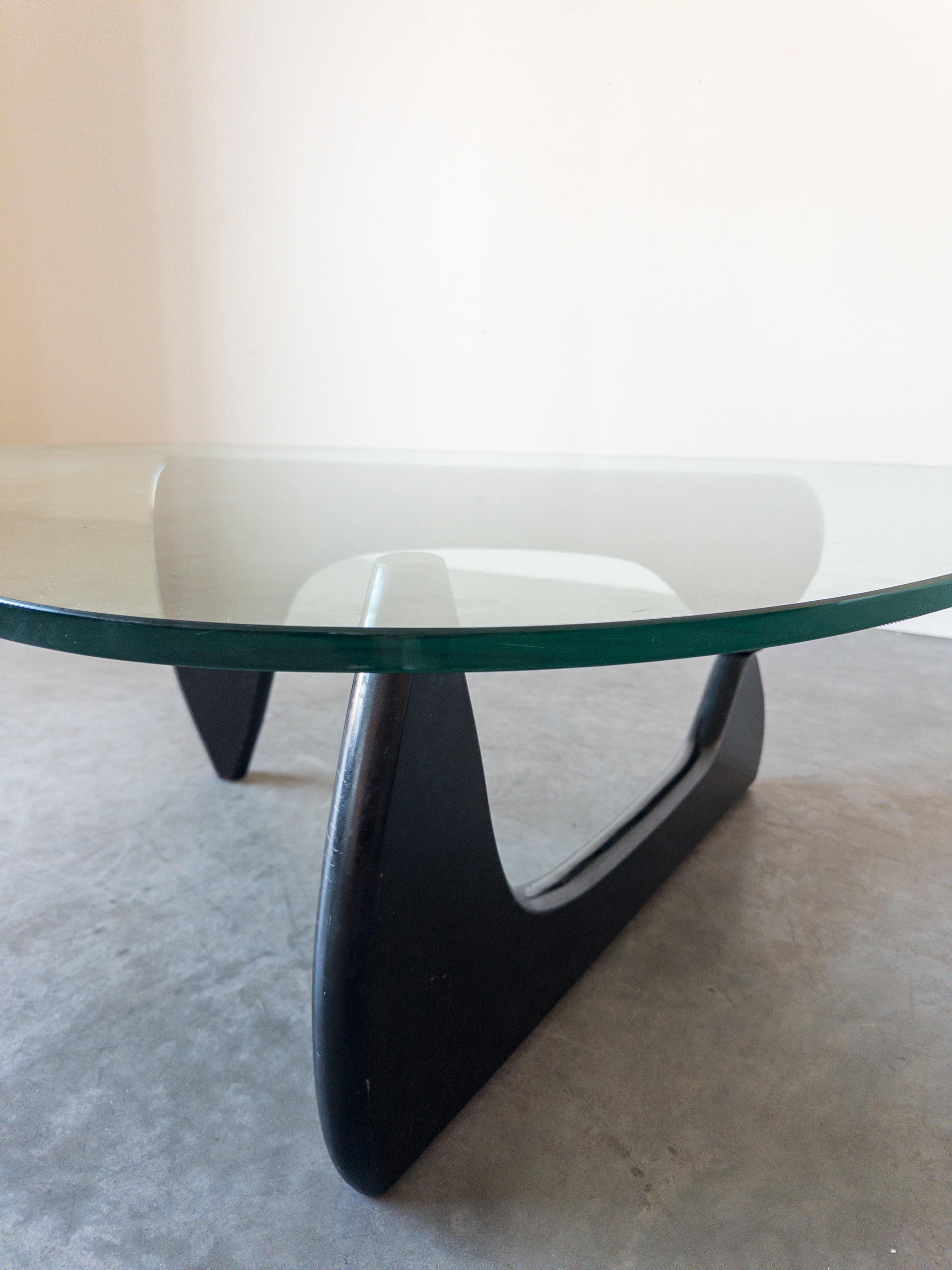 Glass IN-50 Table By Isamu Noguchi for Herman Miller