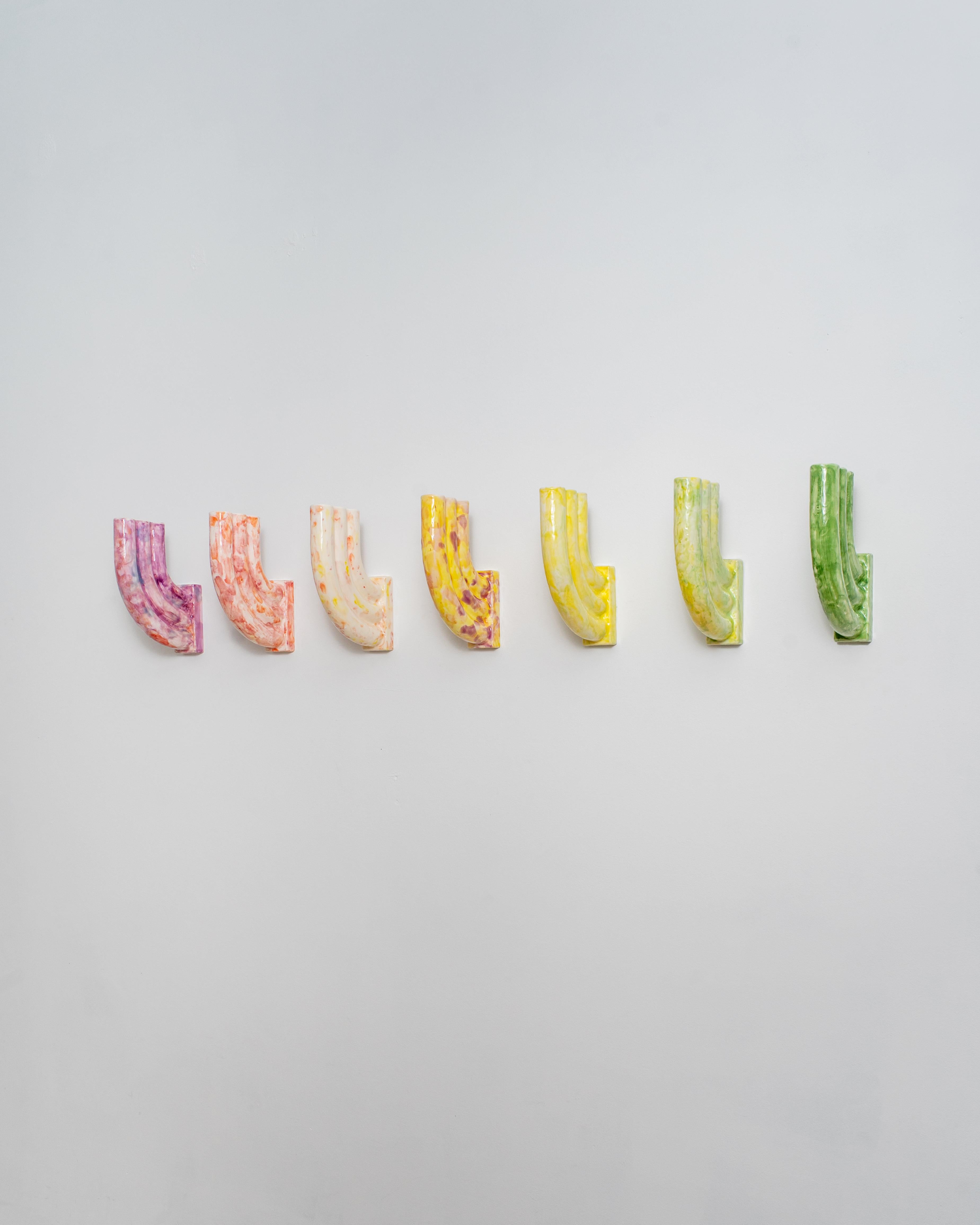 In Alto Colori Wandvase von Maxime Louis-Courcier (Postmoderne) im Angebot