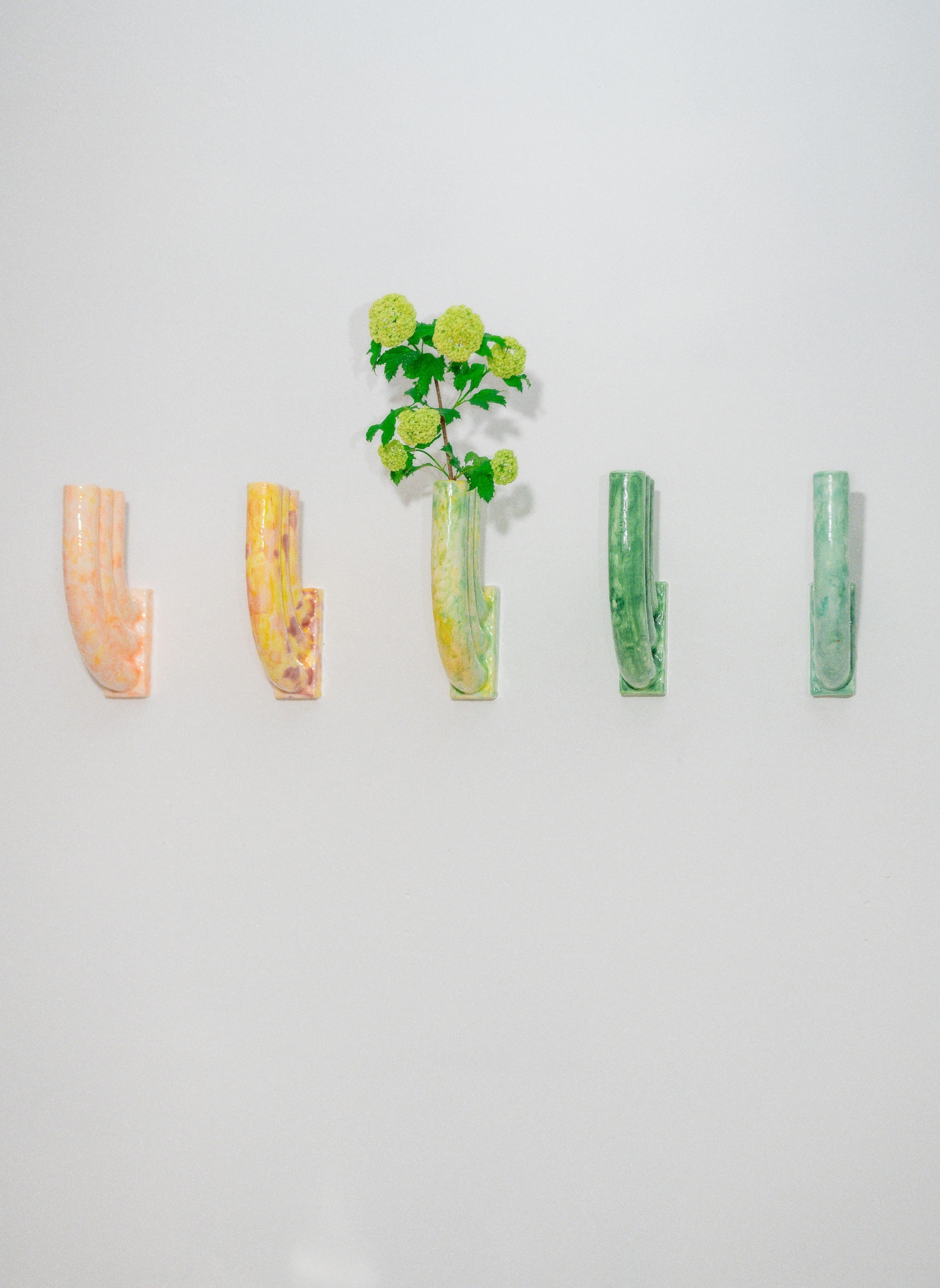 In Alto Colori Wandvase von Maxime Louis-Courcier im Angebot 1