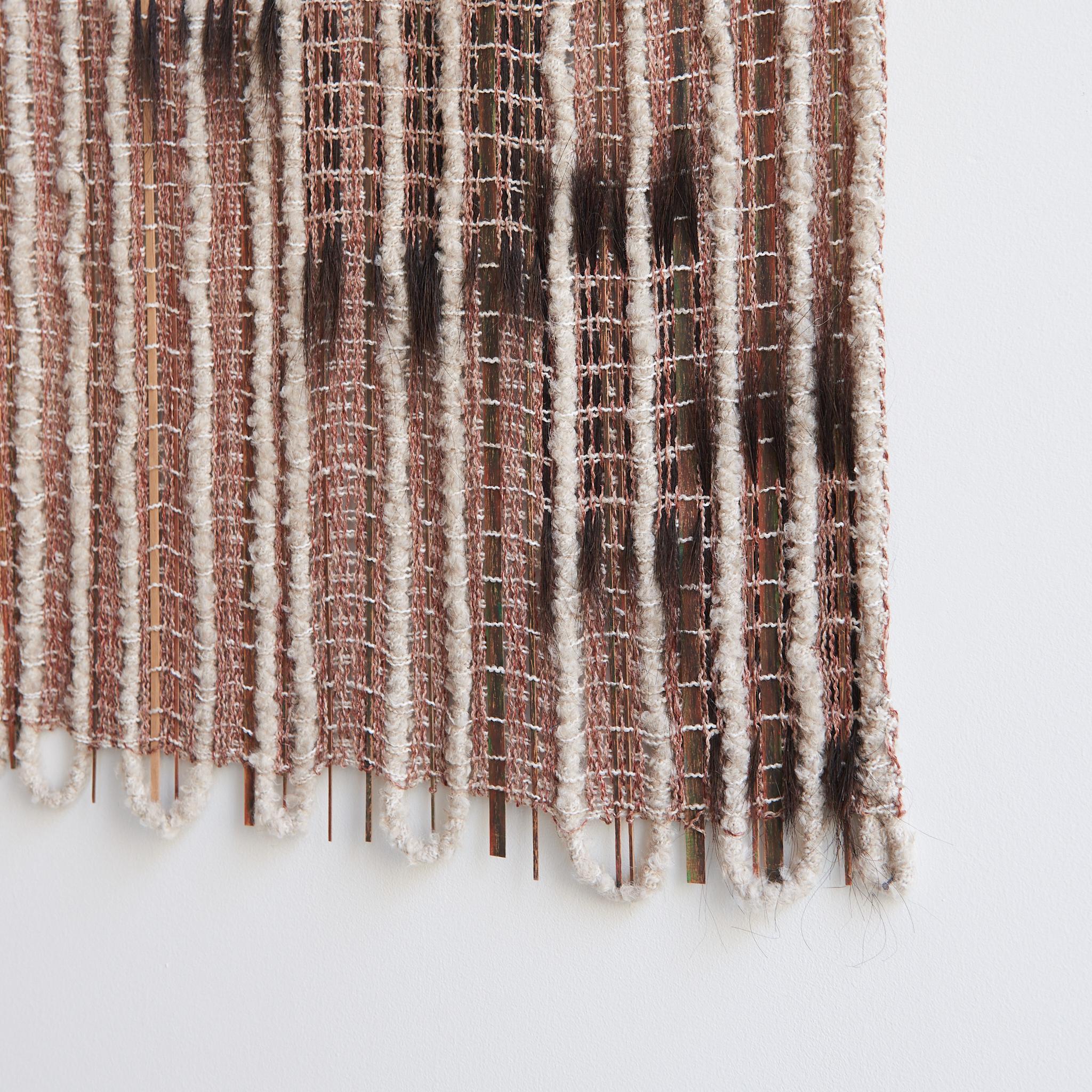 In Between #1 Wandskulptur von Delphine Cobbaert (21. Jahrhundert und zeitgenössisch) im Angebot