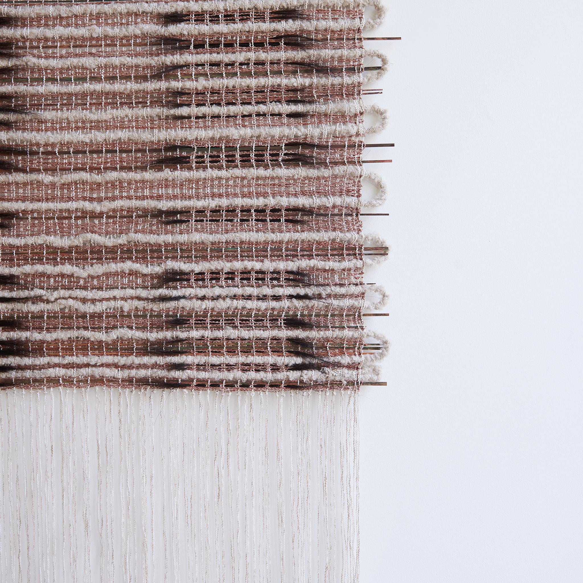In Between #2 Wandskulptur von Delphine Cobbaert (Postmoderne) im Angebot