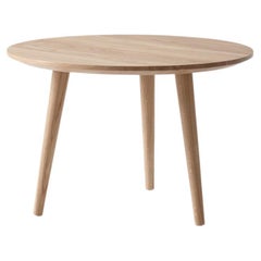 Table longue entre SK14 et In Between, en chêne huilé, de Sami Kallio pour &Tradition