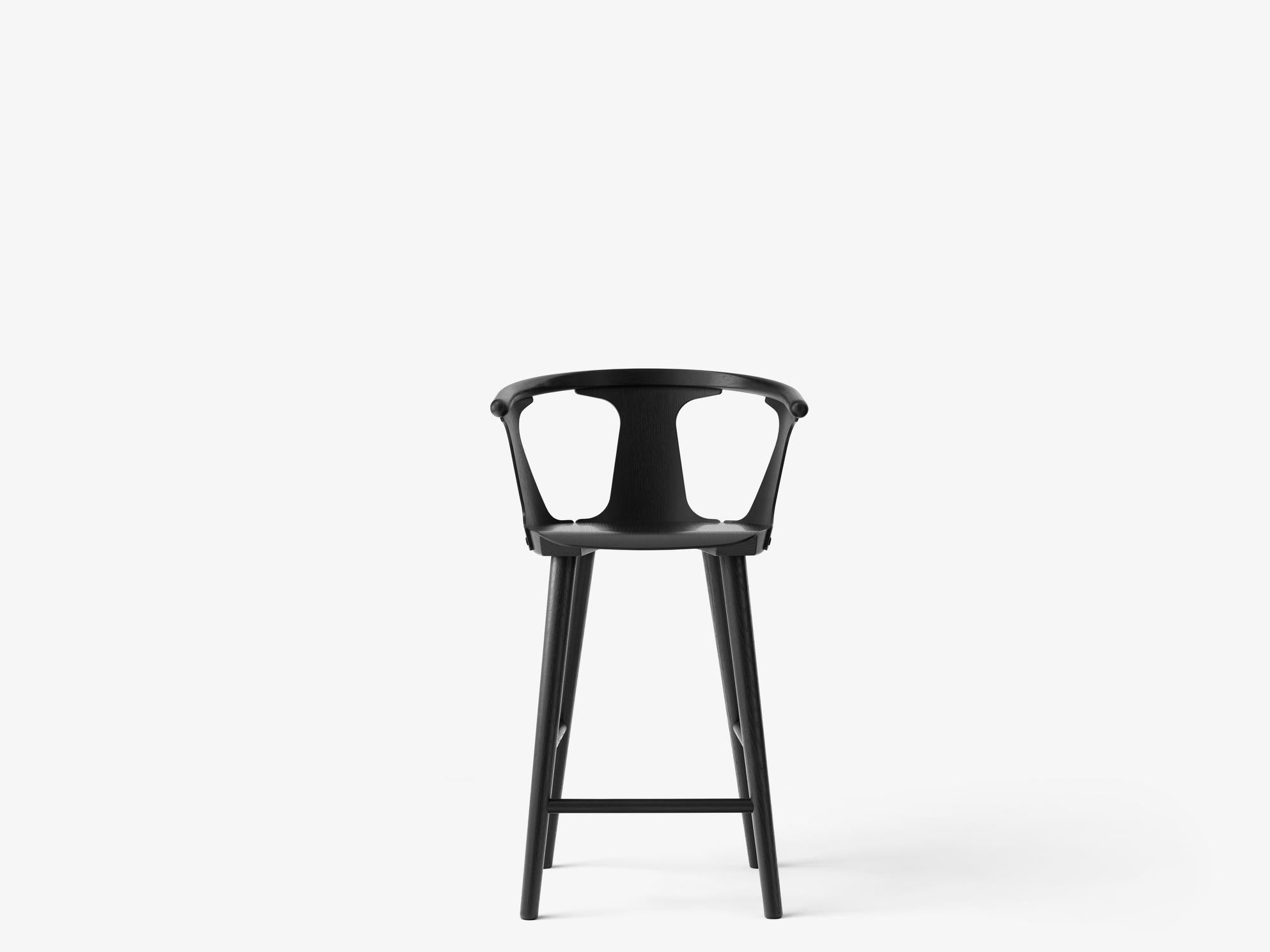 Scandinavo moderno Sgabello da banco In Between Sk7, Rovere laccato nero di Sami Kallio per &Tradition in vendita