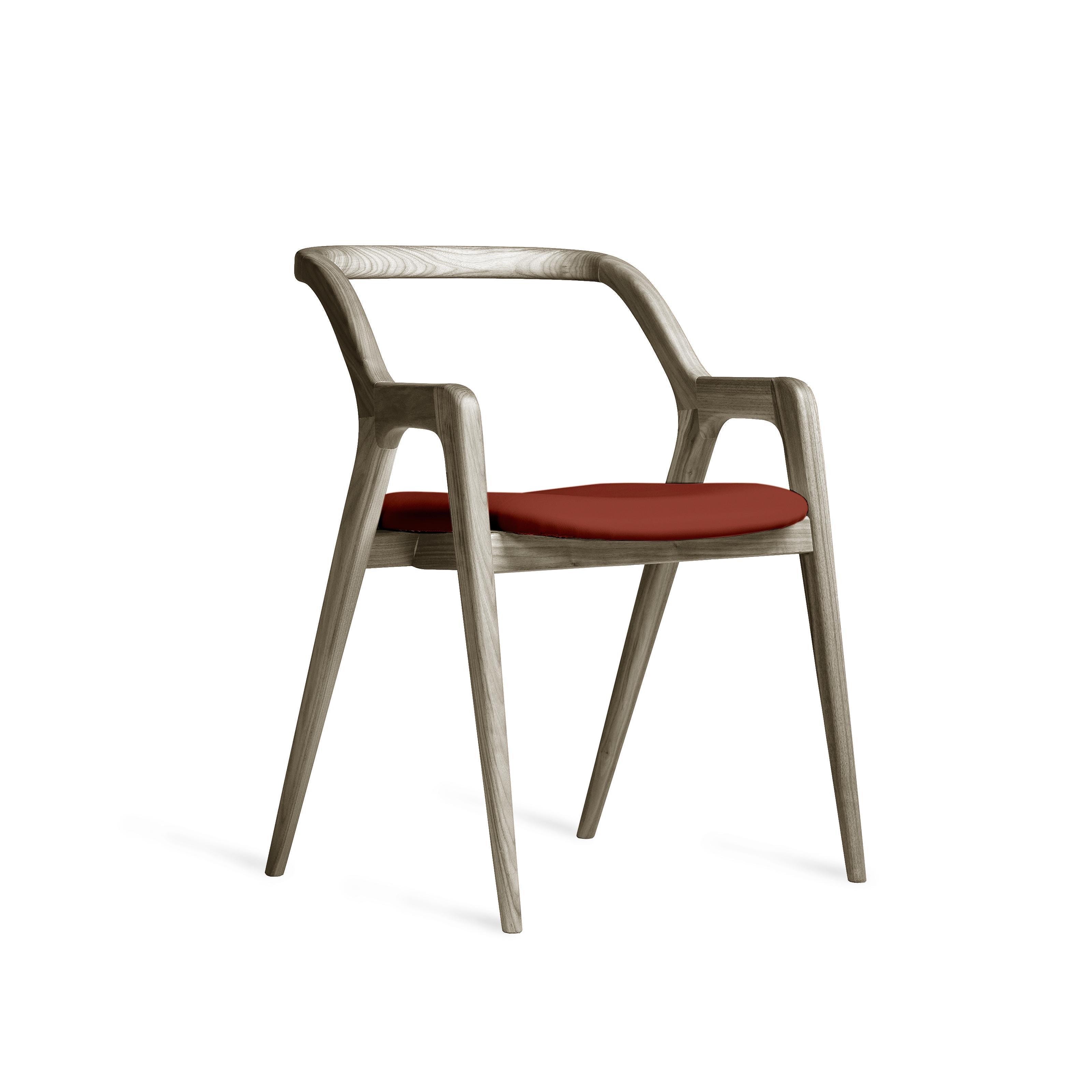 Stuhl breve aus Massivholz, Nussbaum in handgefertigter Naturgrau-Finish, zeitgenössisch (Italienisch) im Angebot