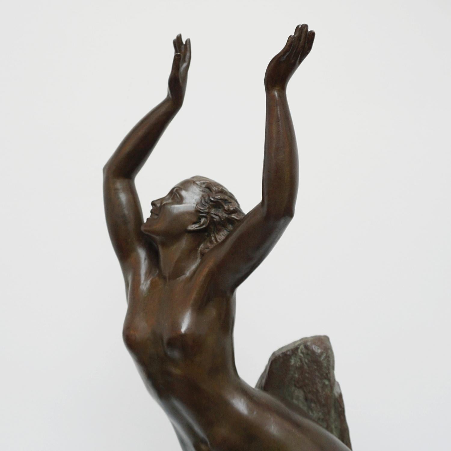 An Art Deco Bronze sculpture 