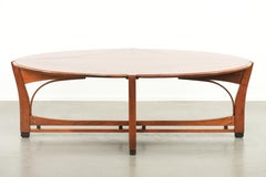 In good condition elegant oval Art Nouveau design coffee table