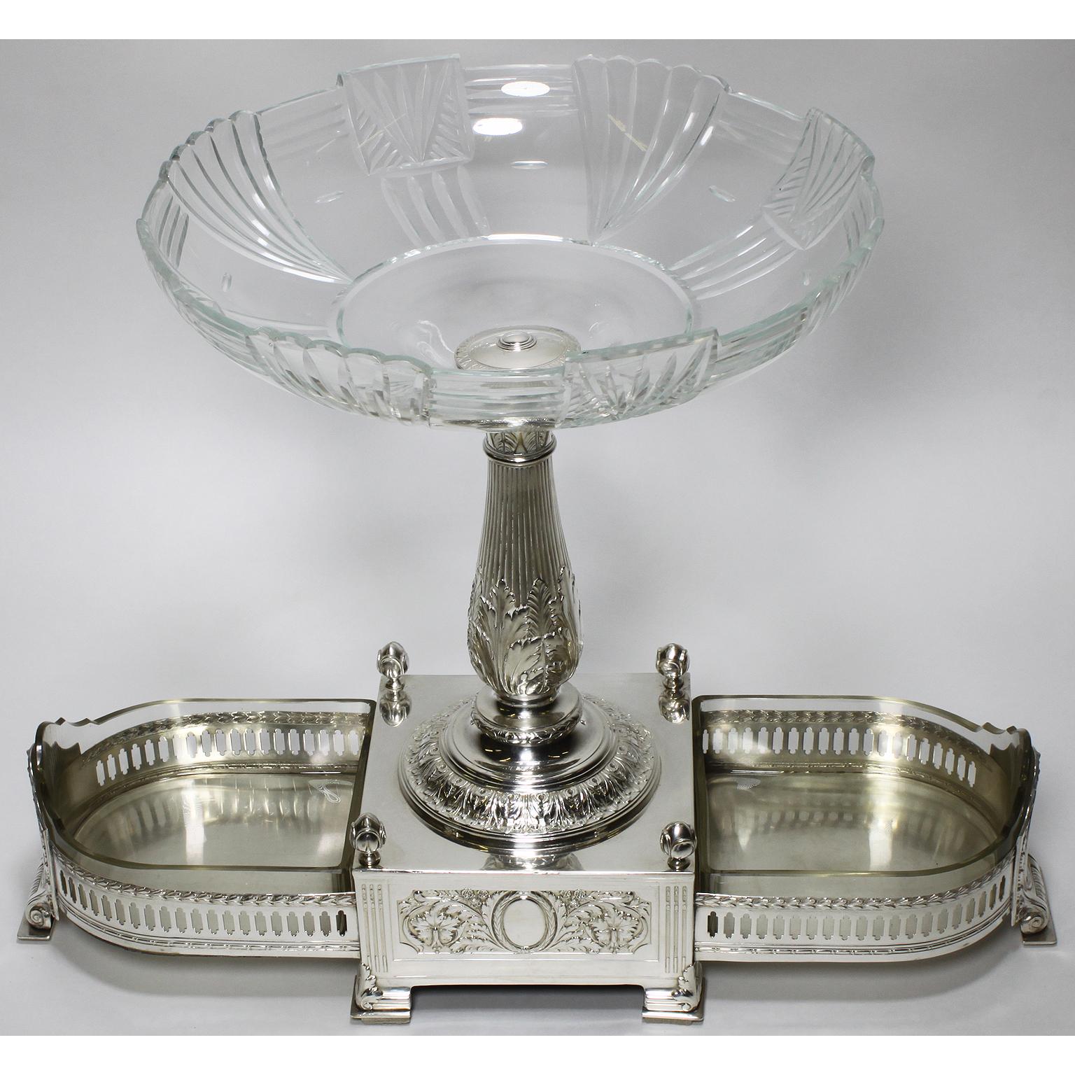 Centro de mesa chapado en plata y cristal tallado de Christofle, s. XIX-XX Renacimiento neoclásico en venta