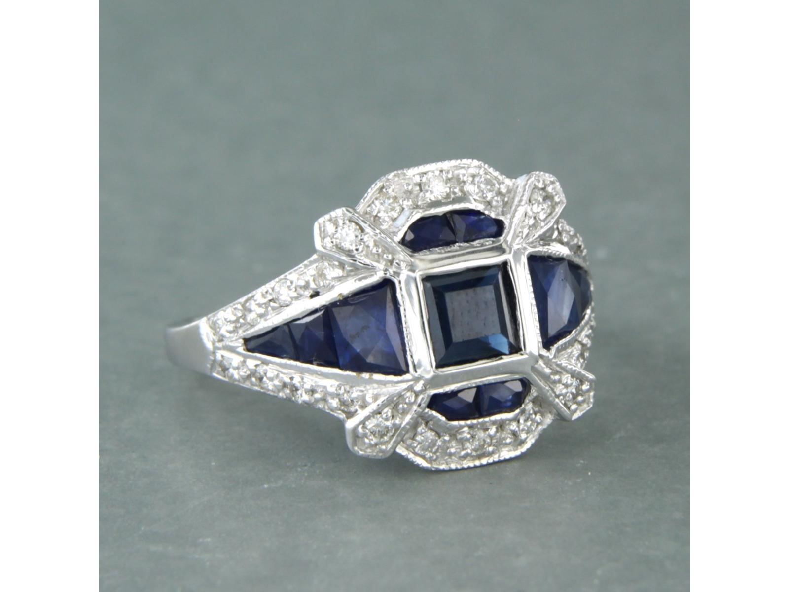 in memory of ART DECO ring with sapphire and brilliant cut diamonds 14k gold In New Condition For Sale In The Hague, ZH