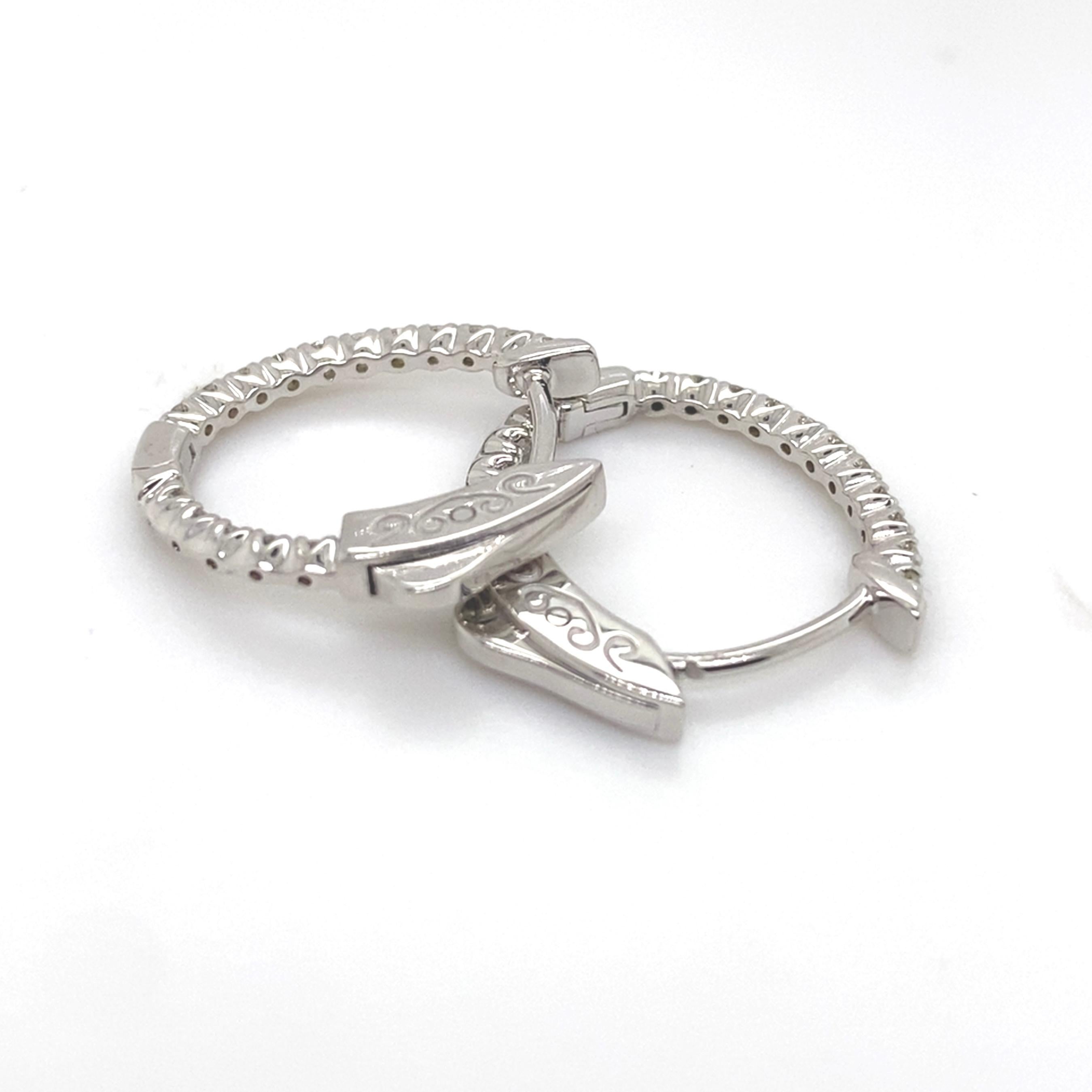 Round Cut In & Out 0.55 Carats Diamond Oval Hoops 14K Gold 18x16 mm For Sale