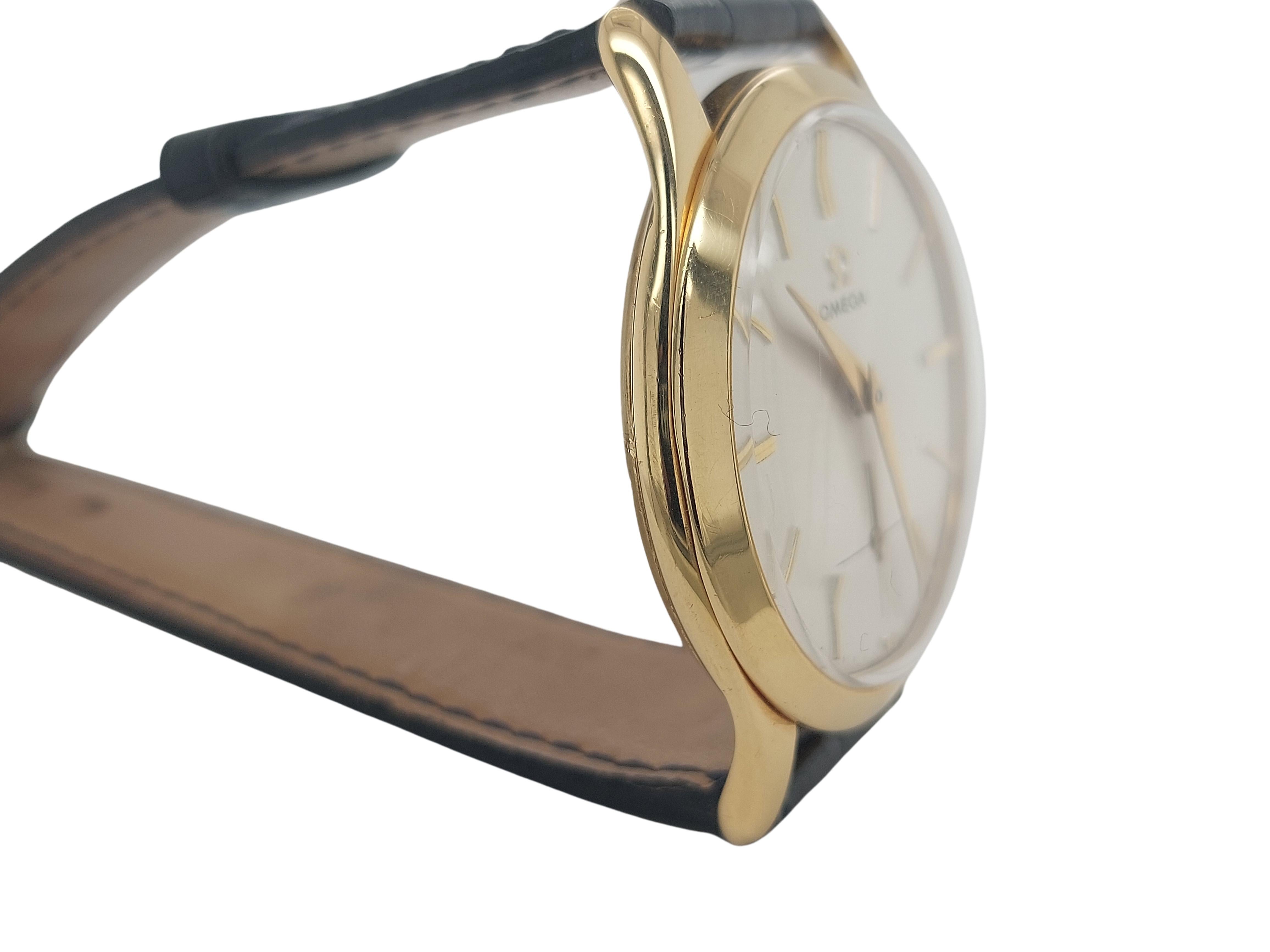 Women's or Men's In Perfect Condition 18kt Yellow Gold Omega Reference 2619, Mechanical Movement
