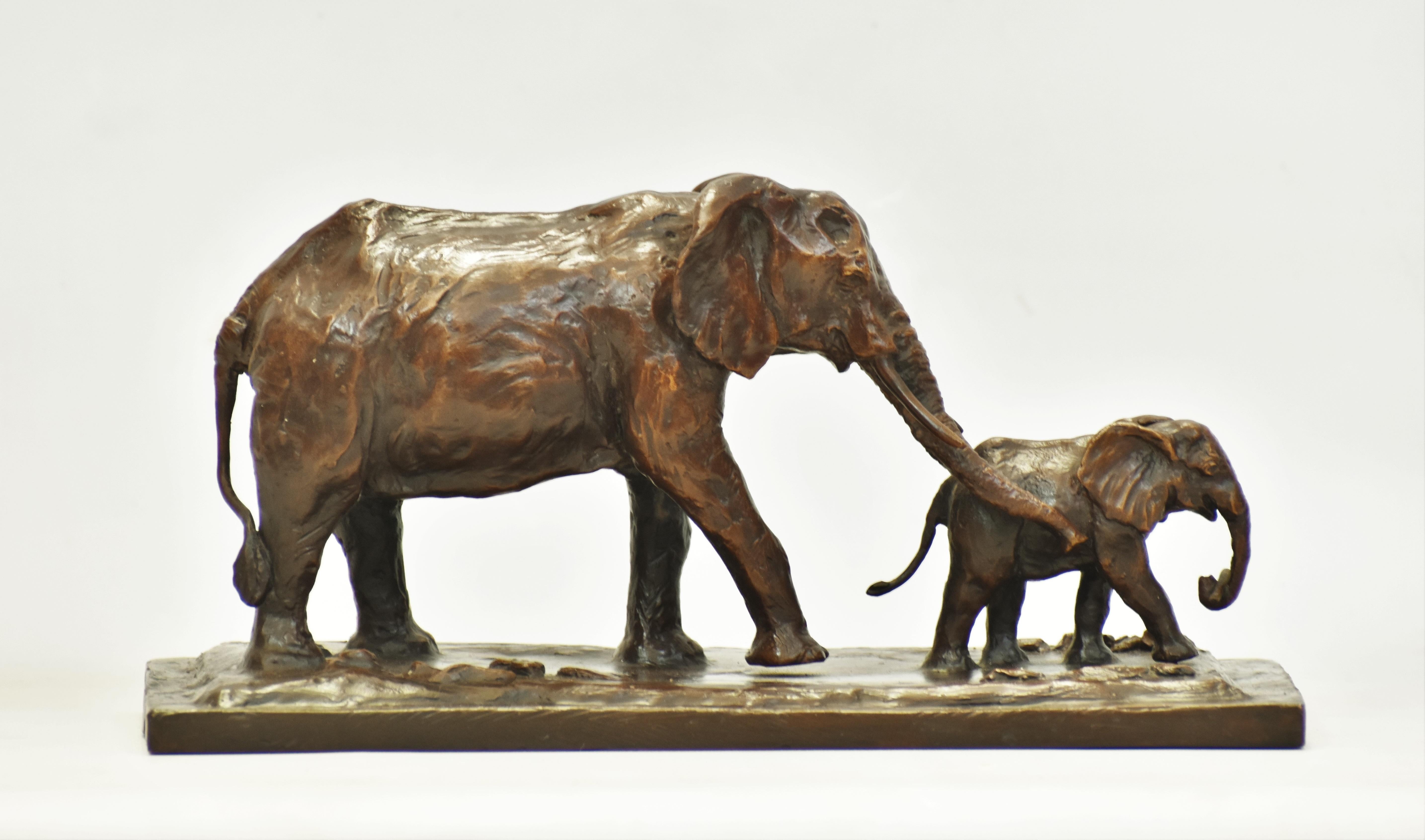 In Step - Elefanten-Skulptur aus Bronze (Südafrikanisch) im Angebot